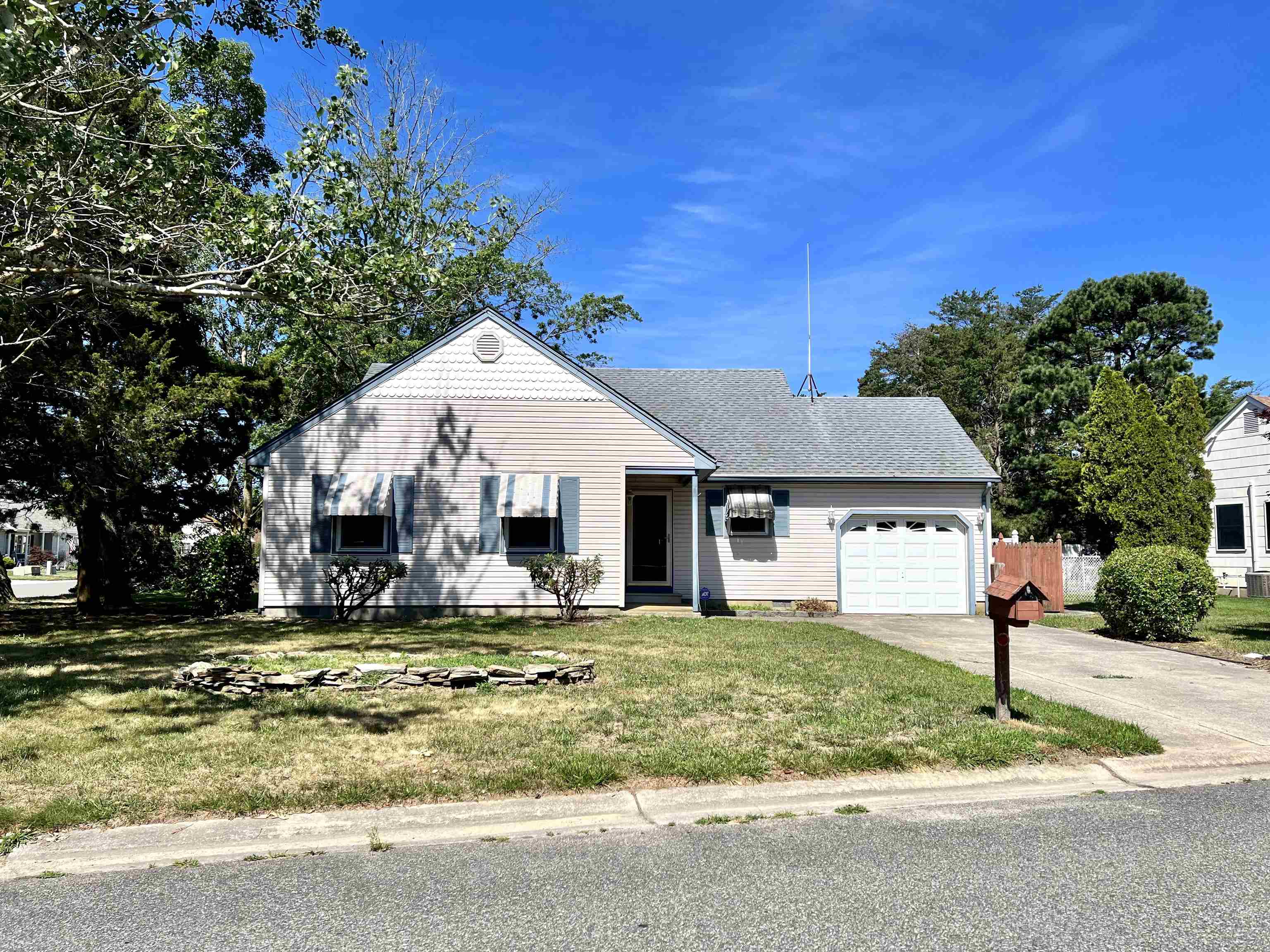 The deSatnick Real Estate Team