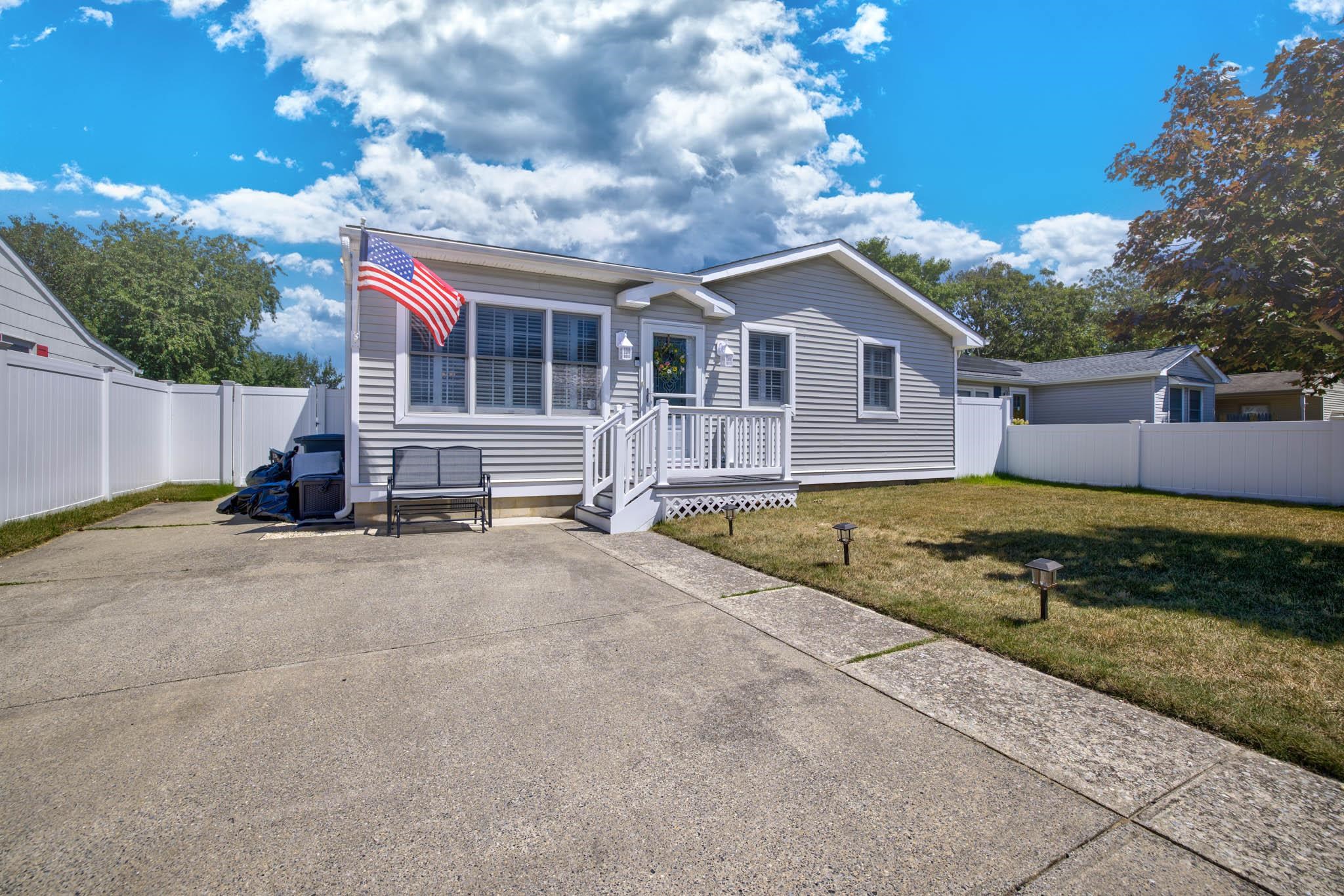 The deSatnick Real Estate Team