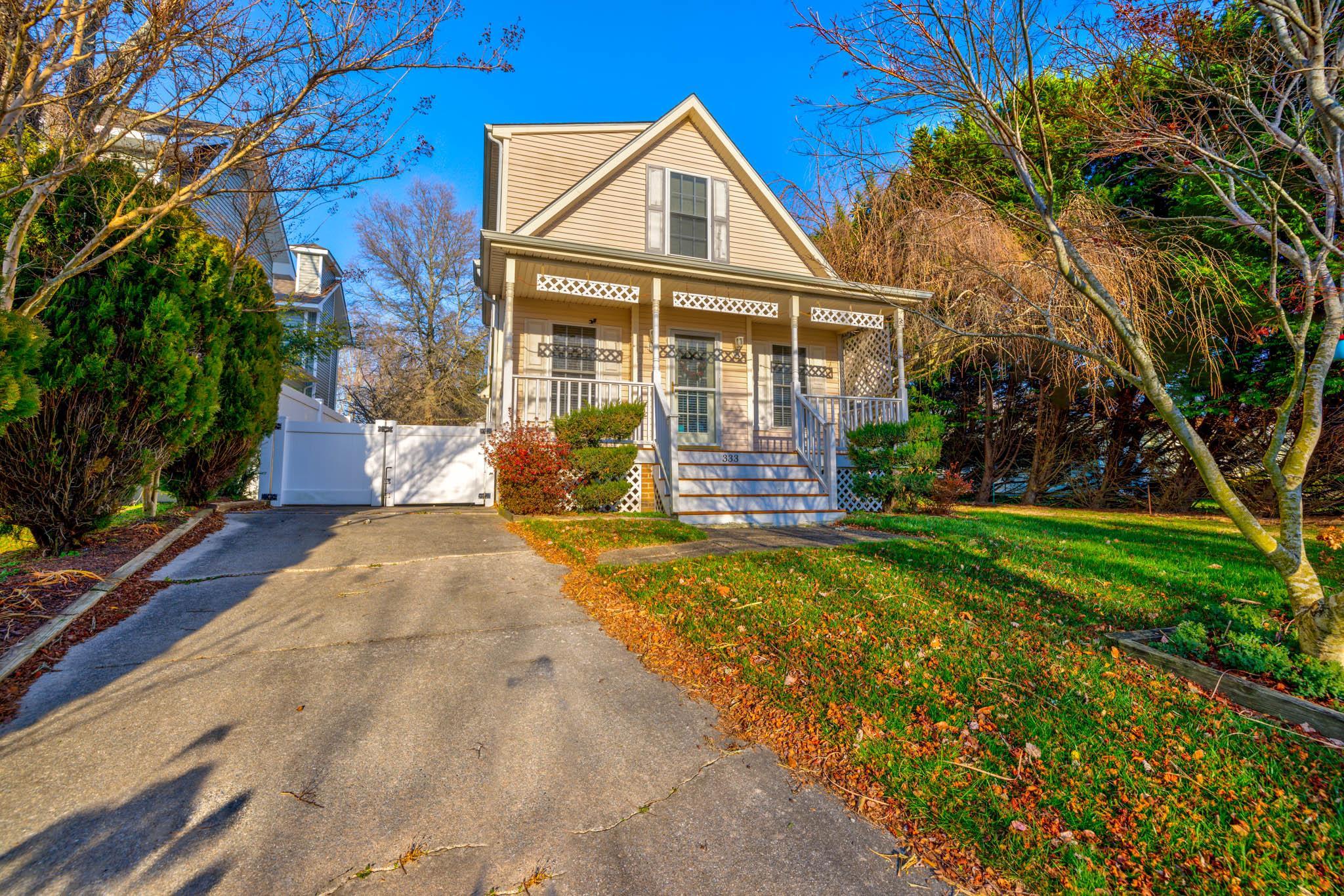 The deSatnick Real Estate Team