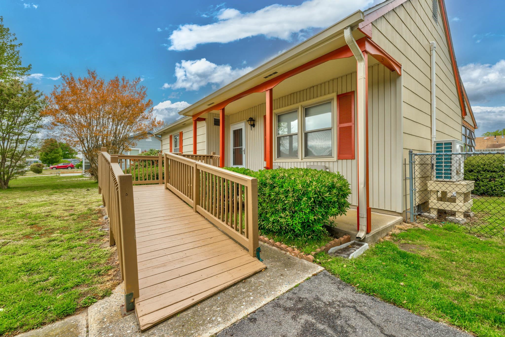 The deSatnick Real Estate Team