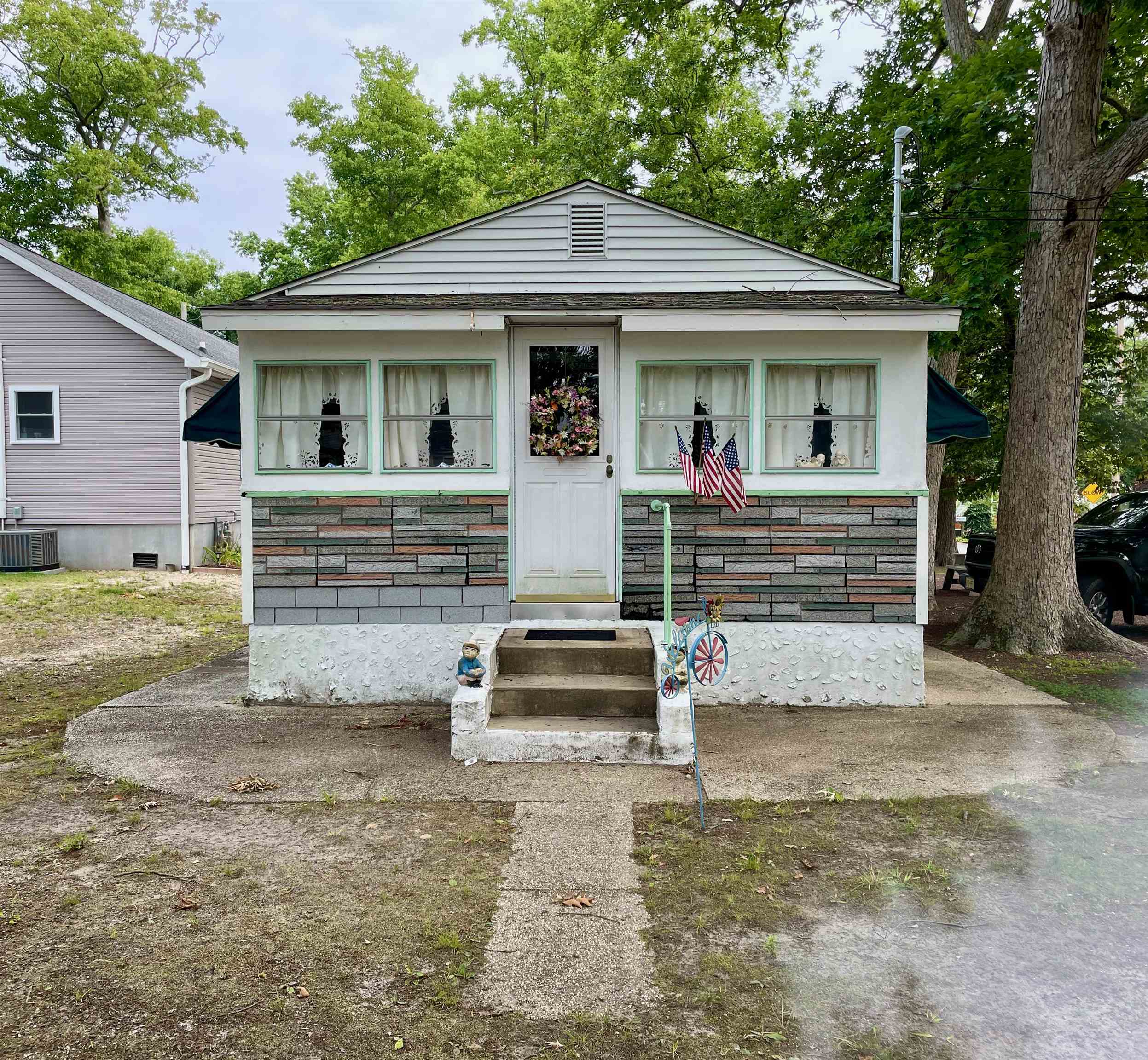 The deSatnick Real Estate Team