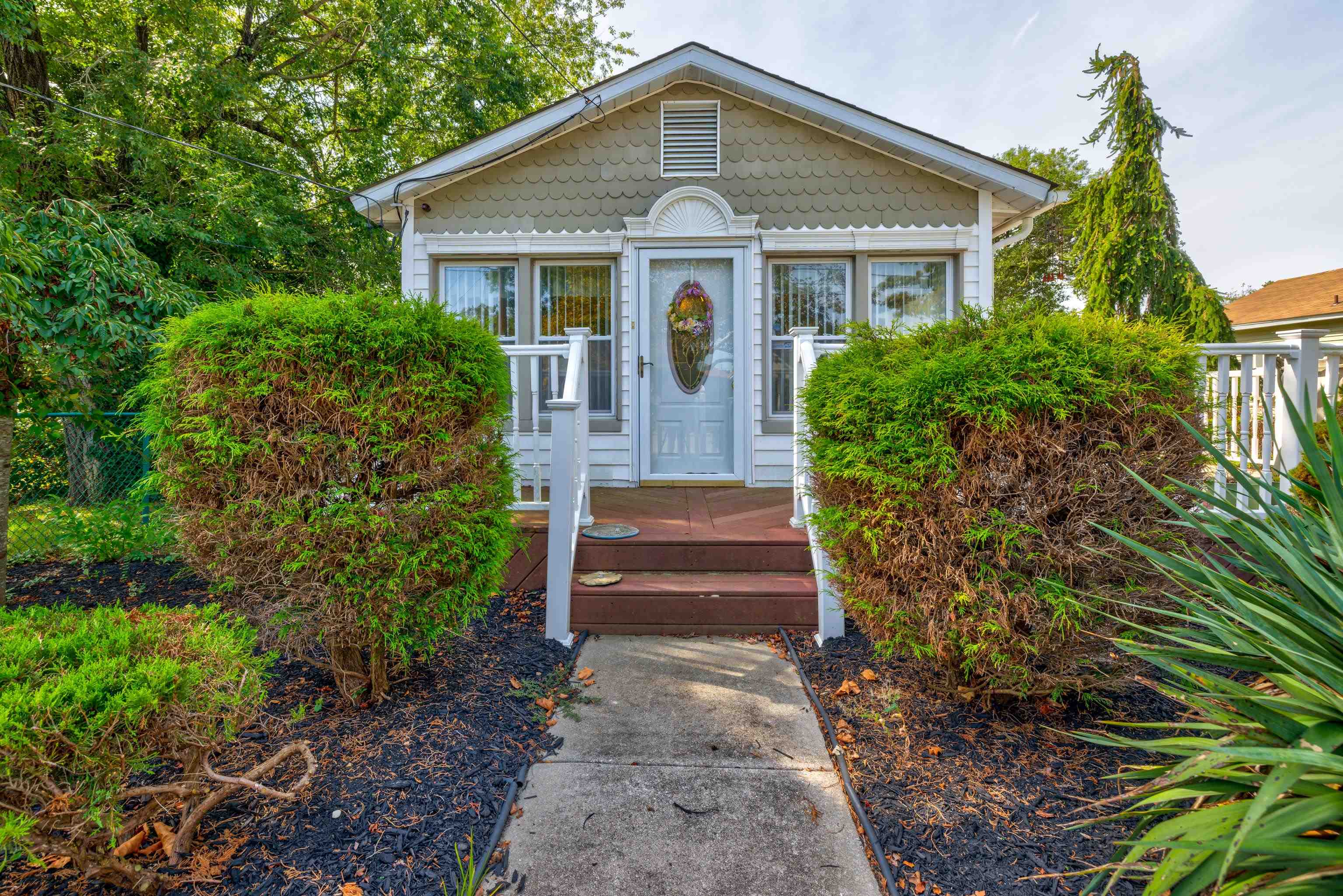 44 E Tampa Avenue - Picture 1