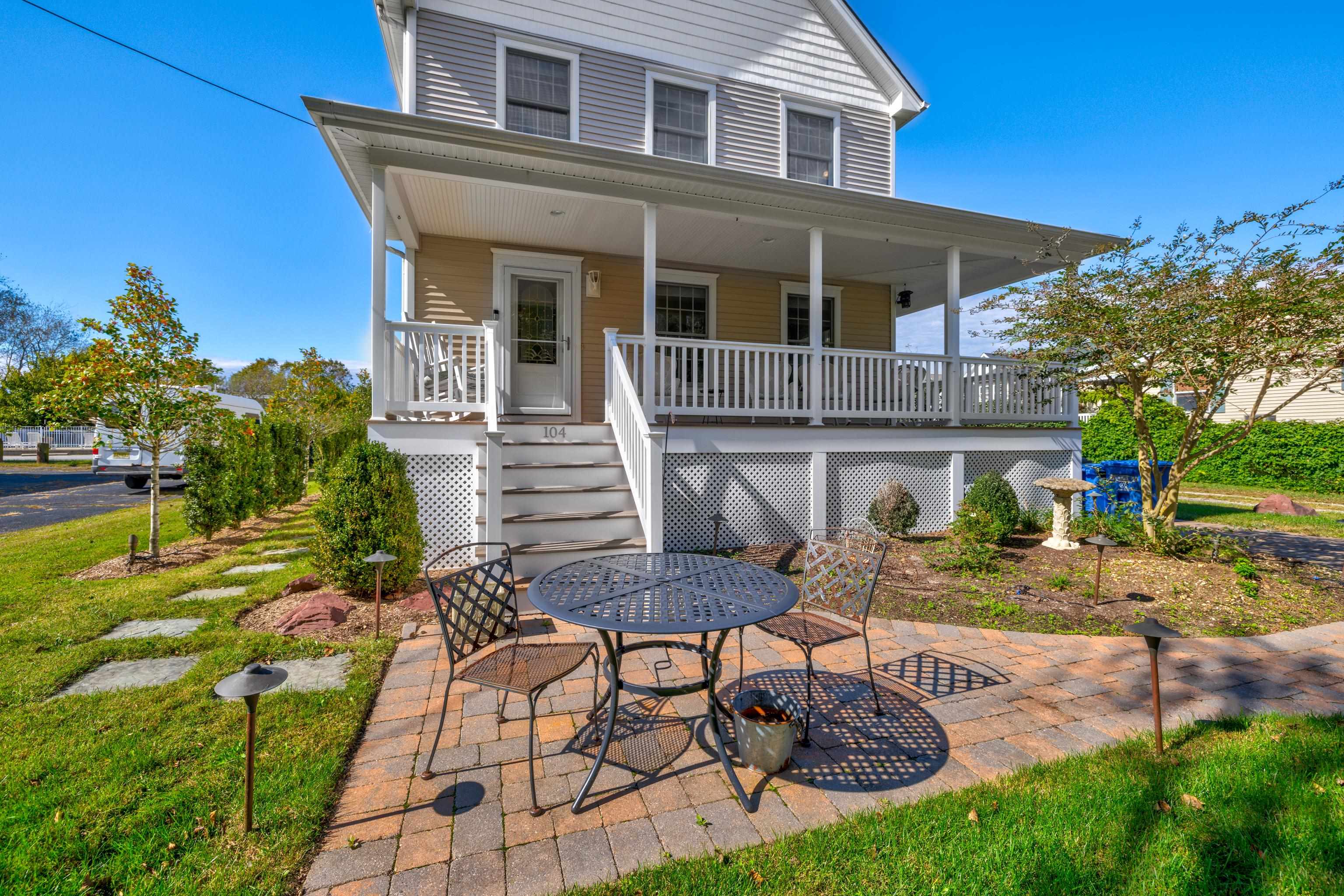 The deSatnick Real Estate Team