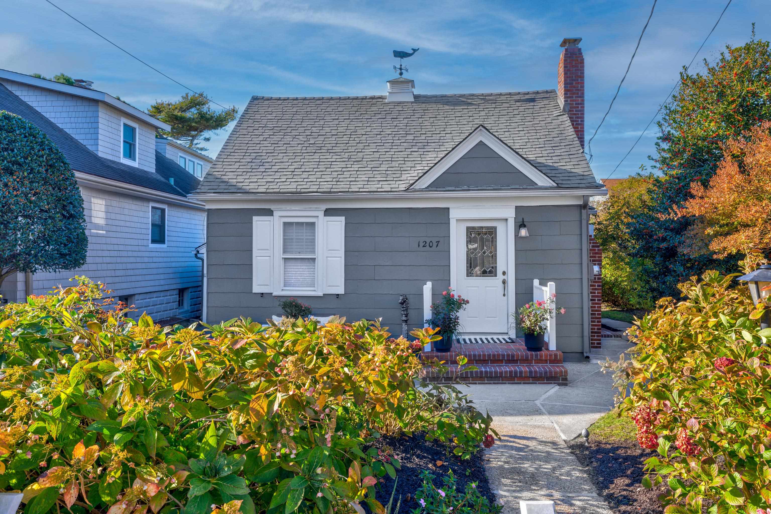 The deSatnick Real Estate Team