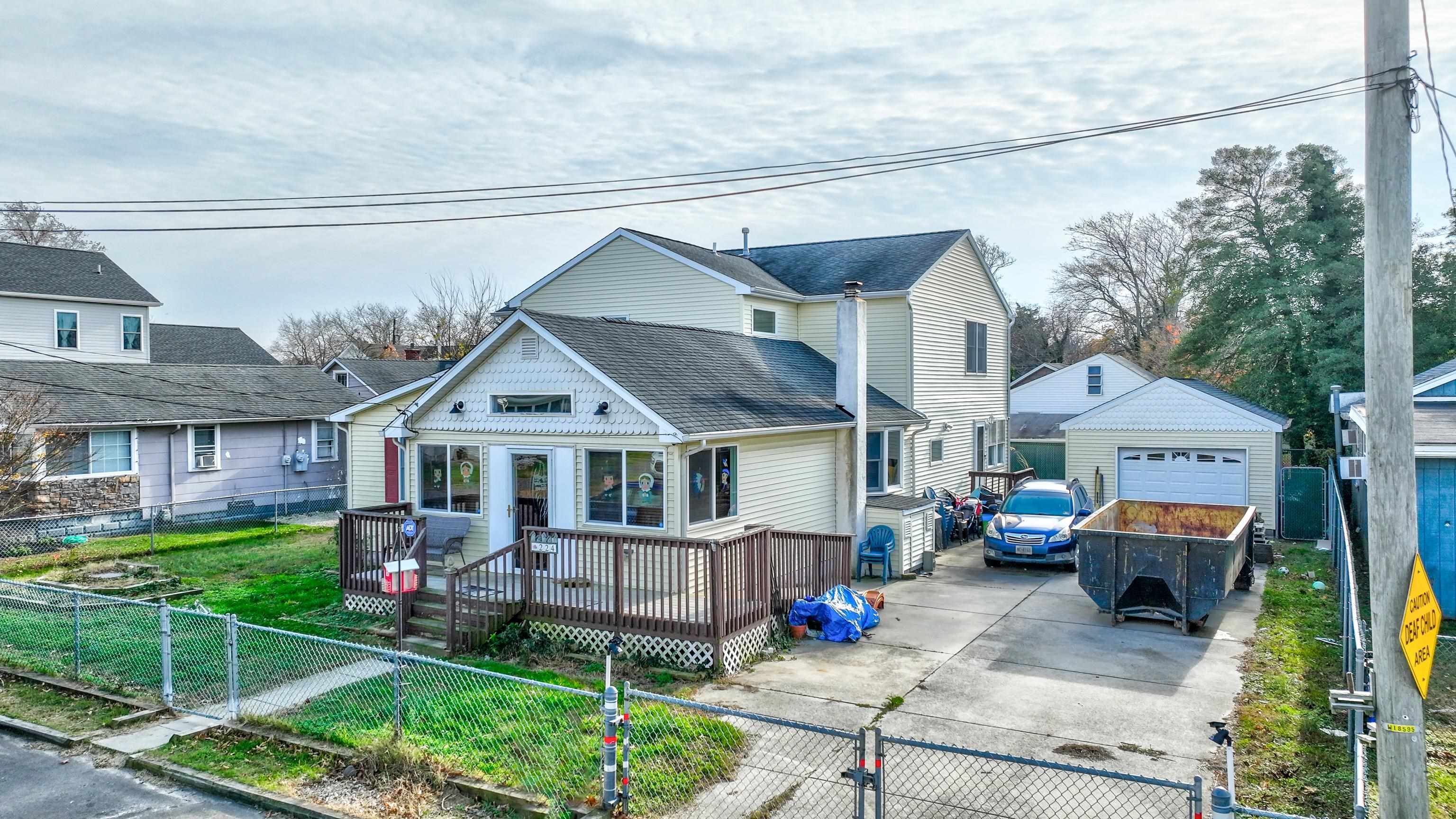 The deSatnick Real Estate Team