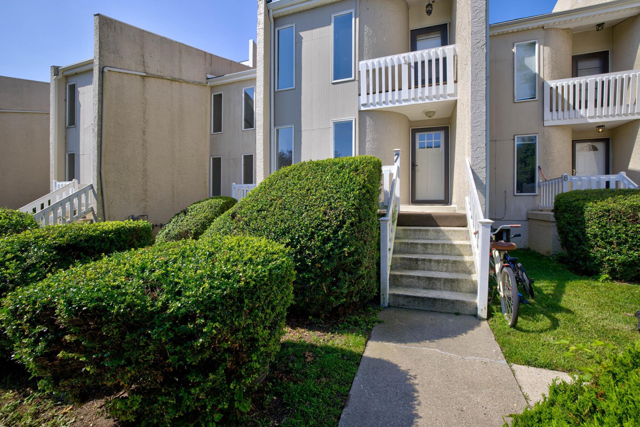 The deSatnick Real Estate Team