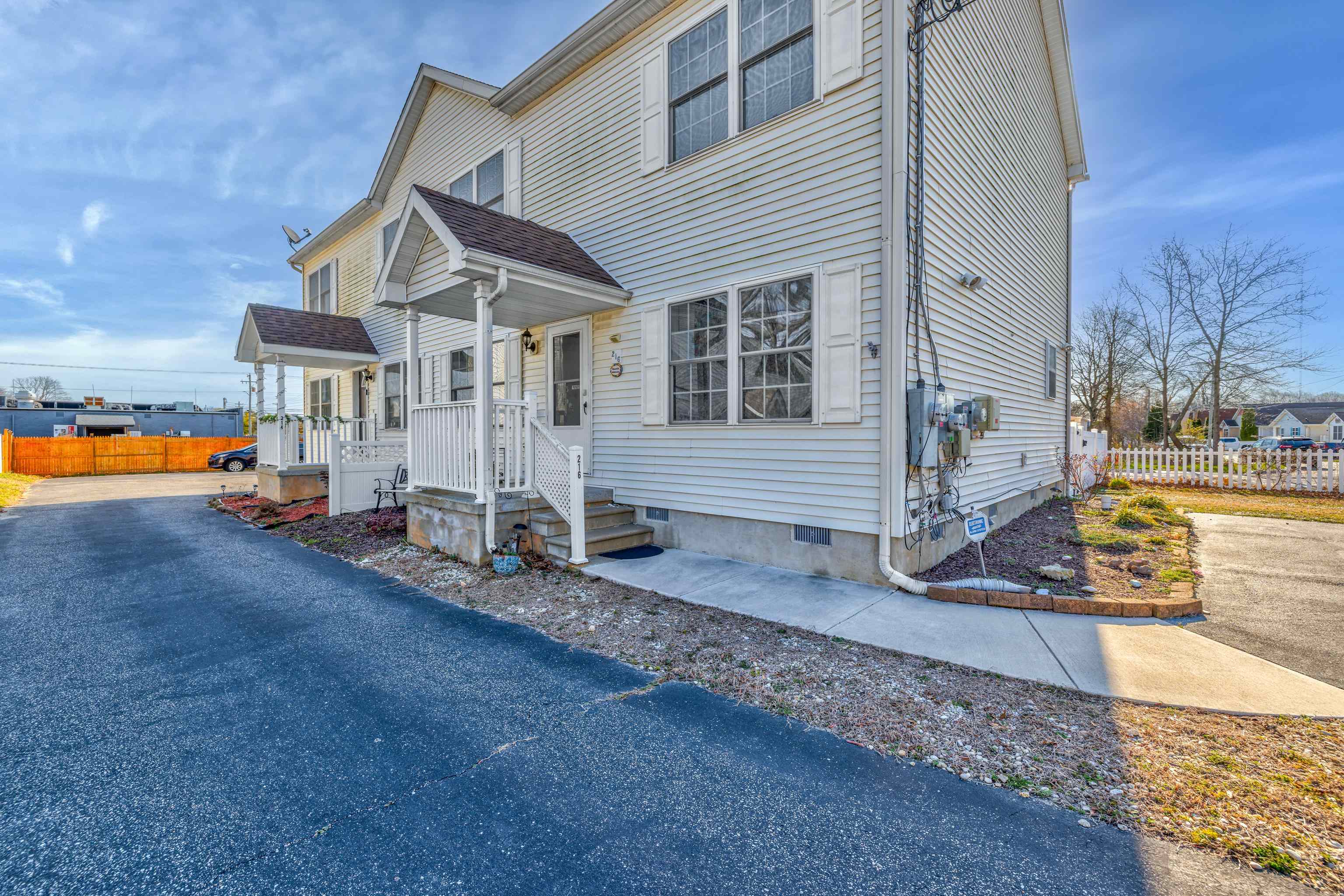 The deSatnick Real Estate Team