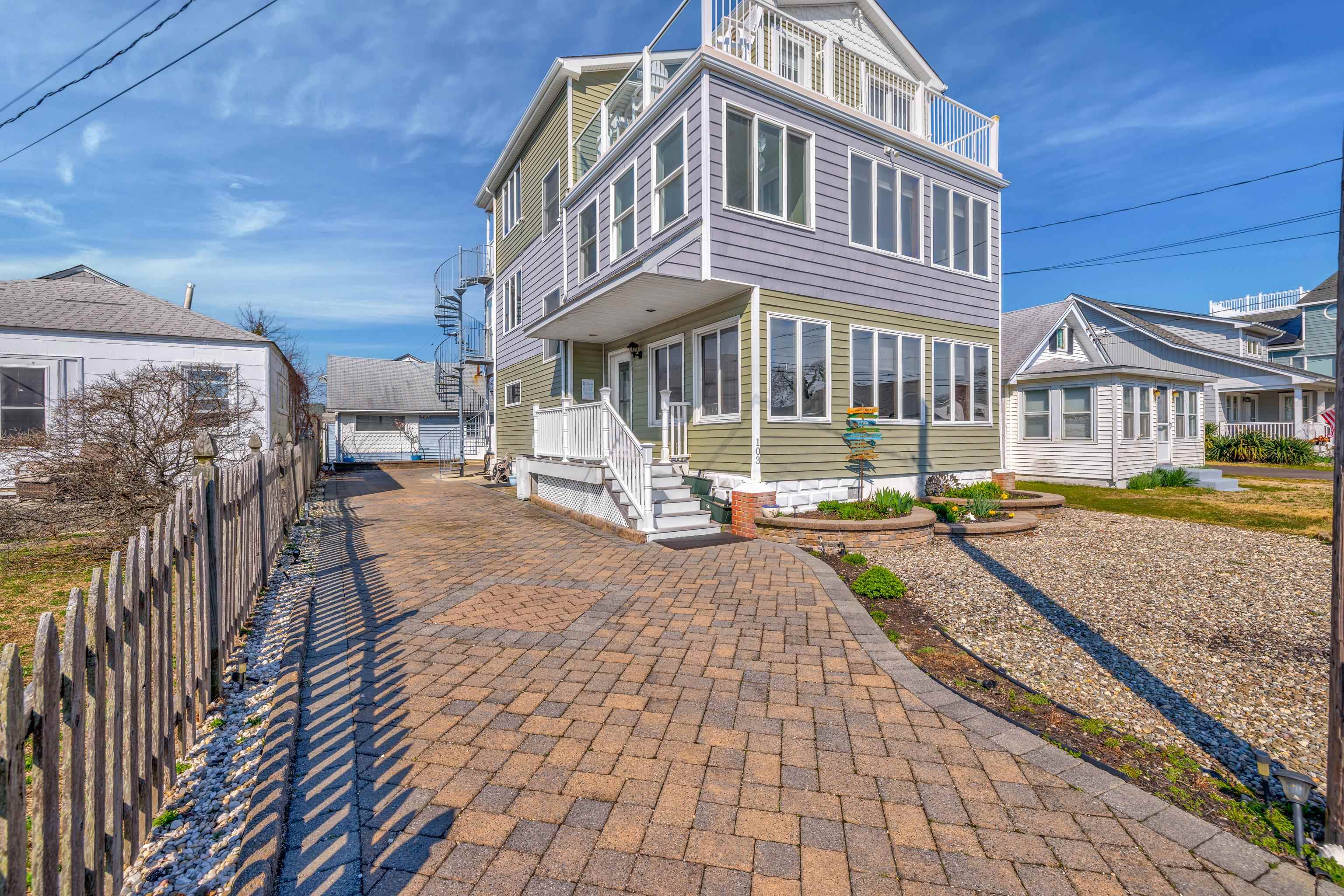 The deSatnick Real Estate Team