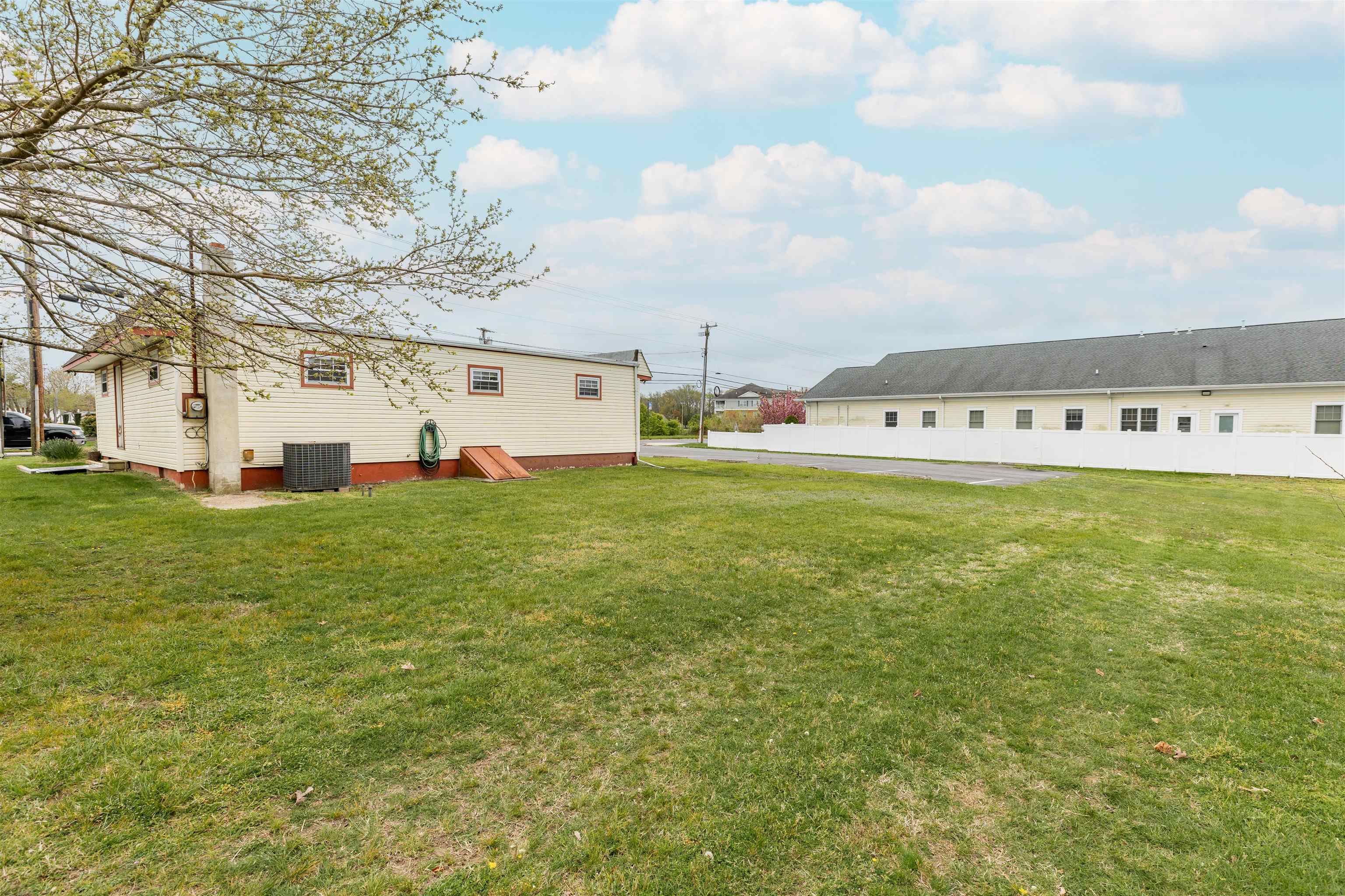 3802 Bayshore Road - Picture 32