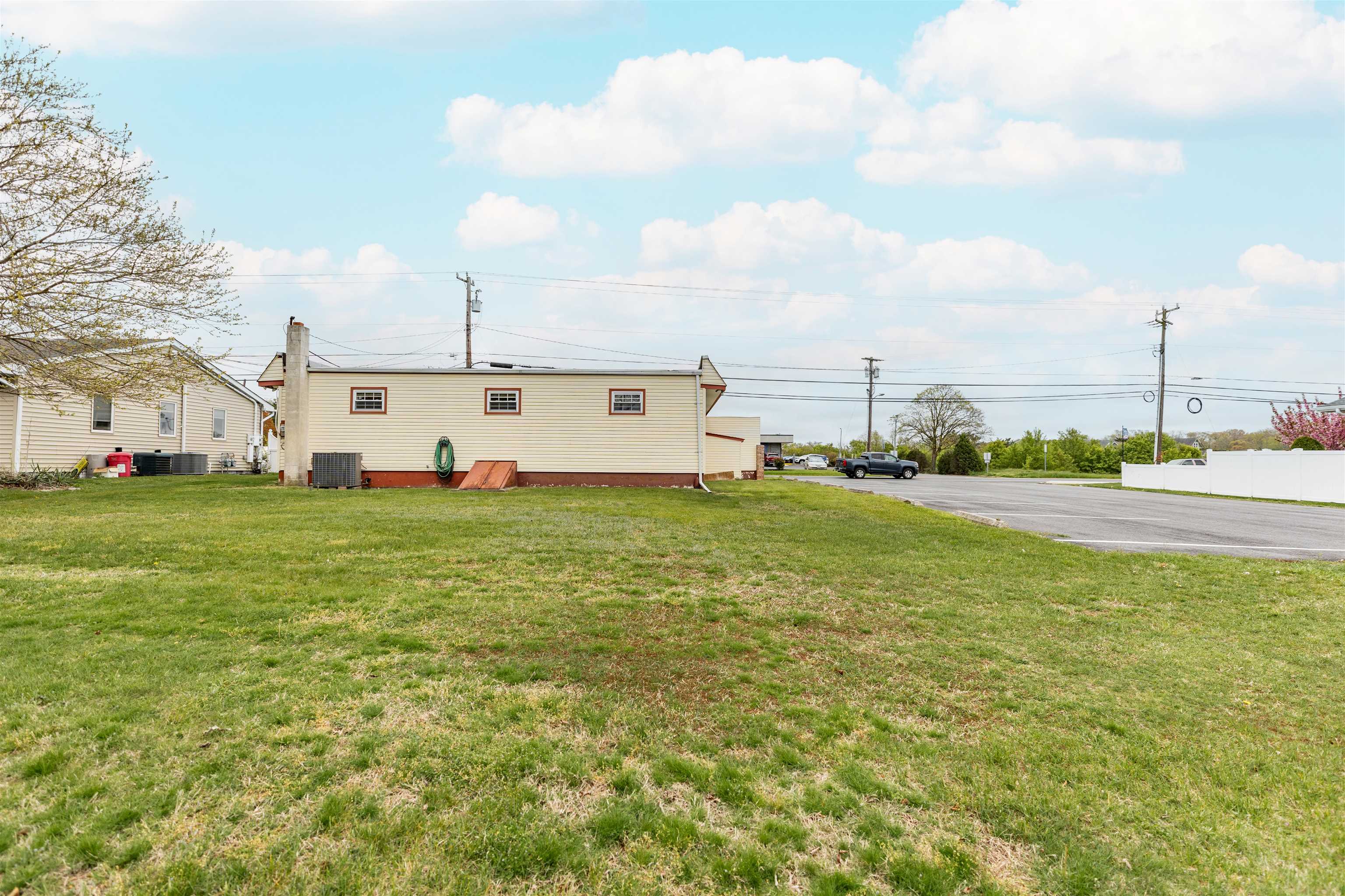 3802 Bayshore Road - Picture 33