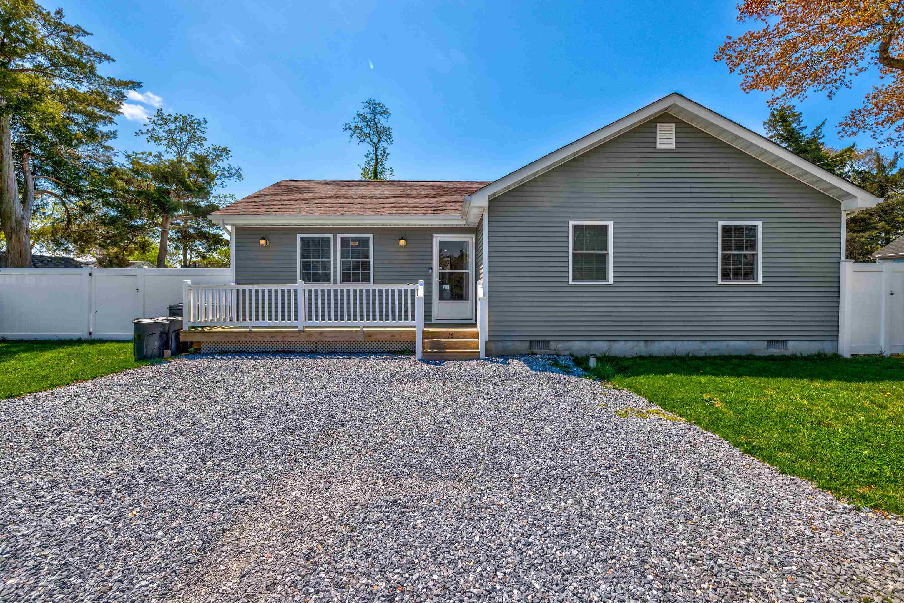 The deSatnick Real Estate Team