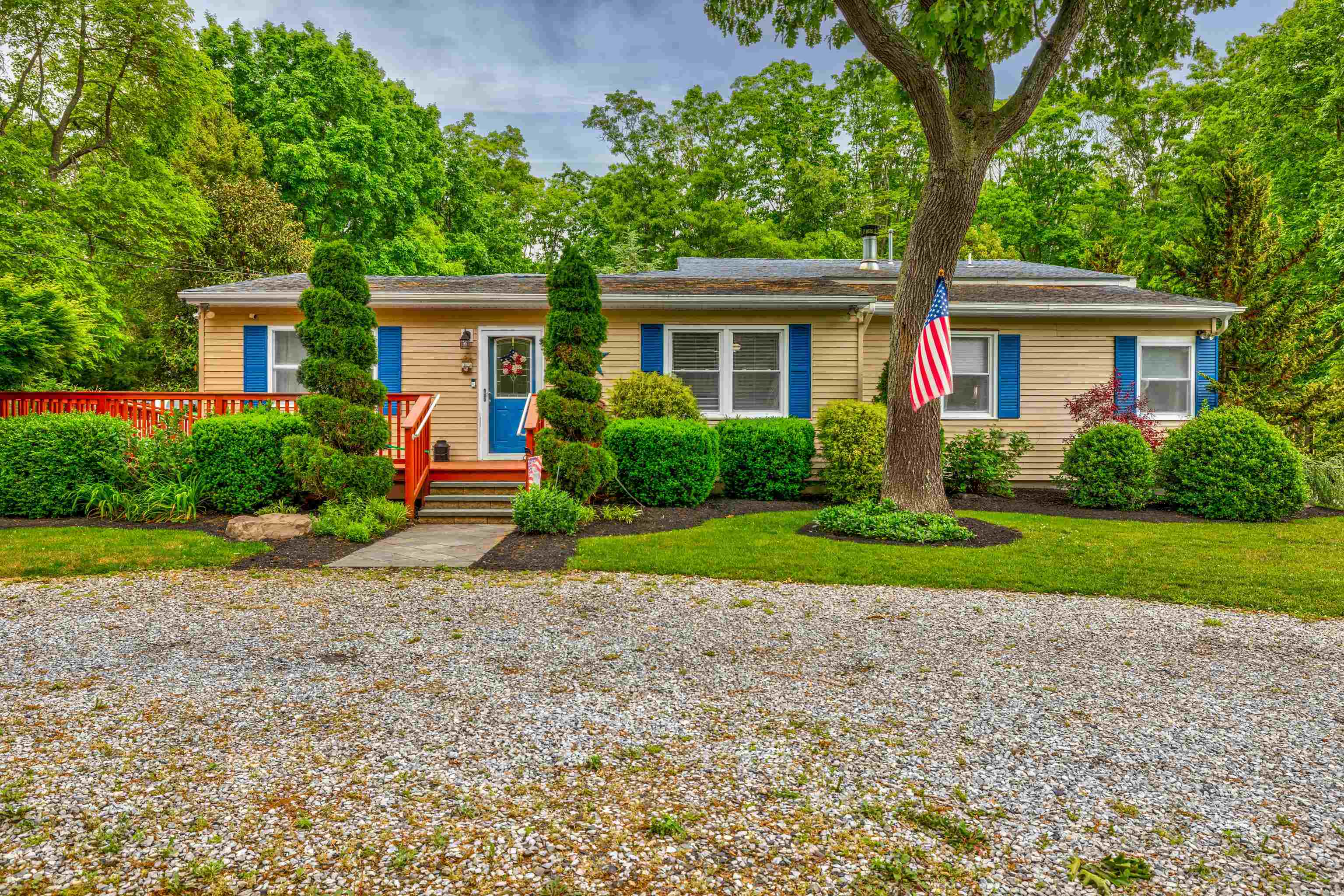 The deSatnick Real Estate Team