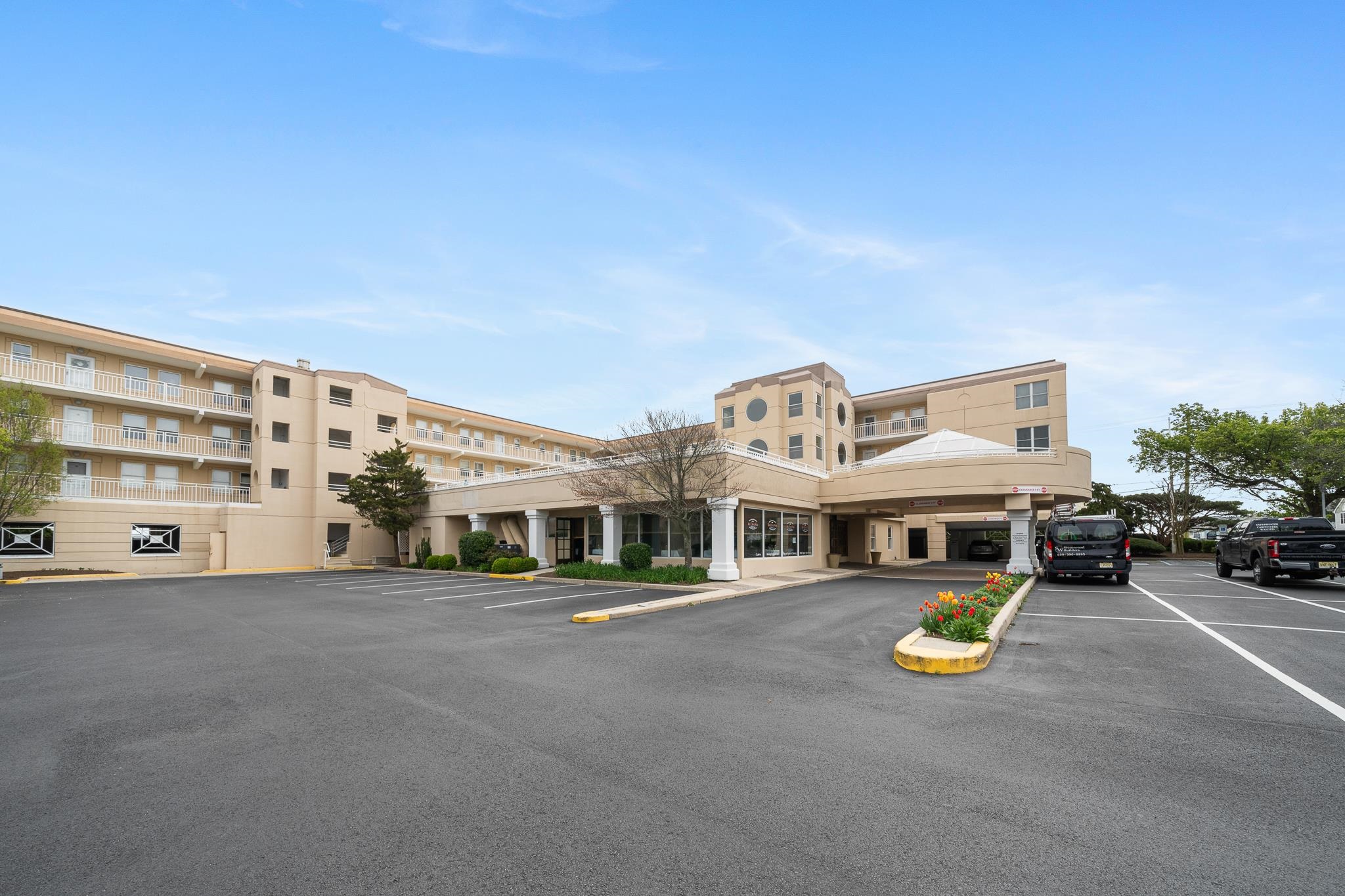 700 First Avenue - Picture 1