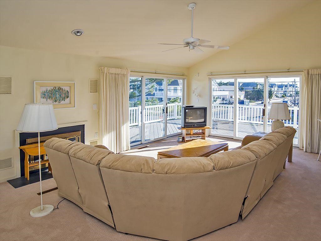 1118 Avalon Avenue - Picture 5