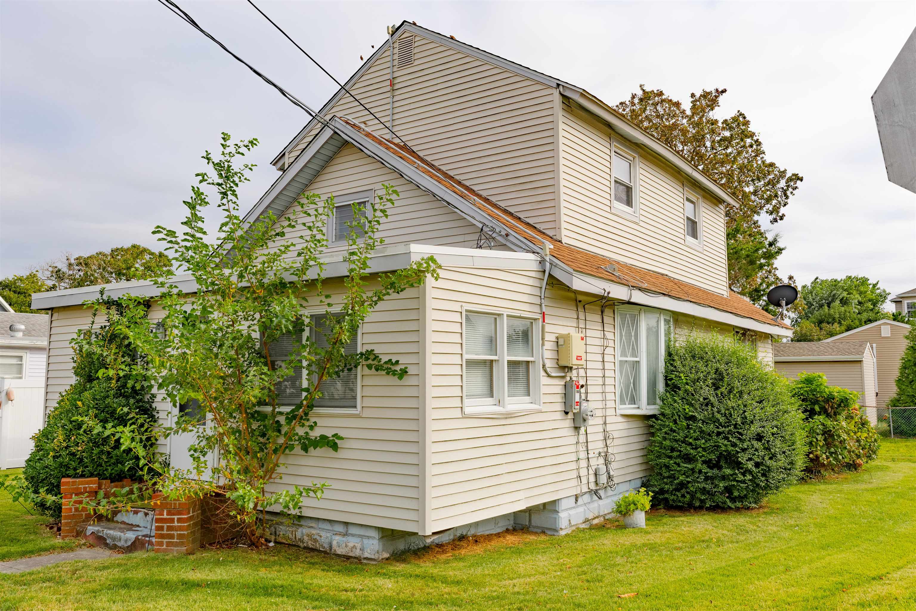 242580 | Photo 2