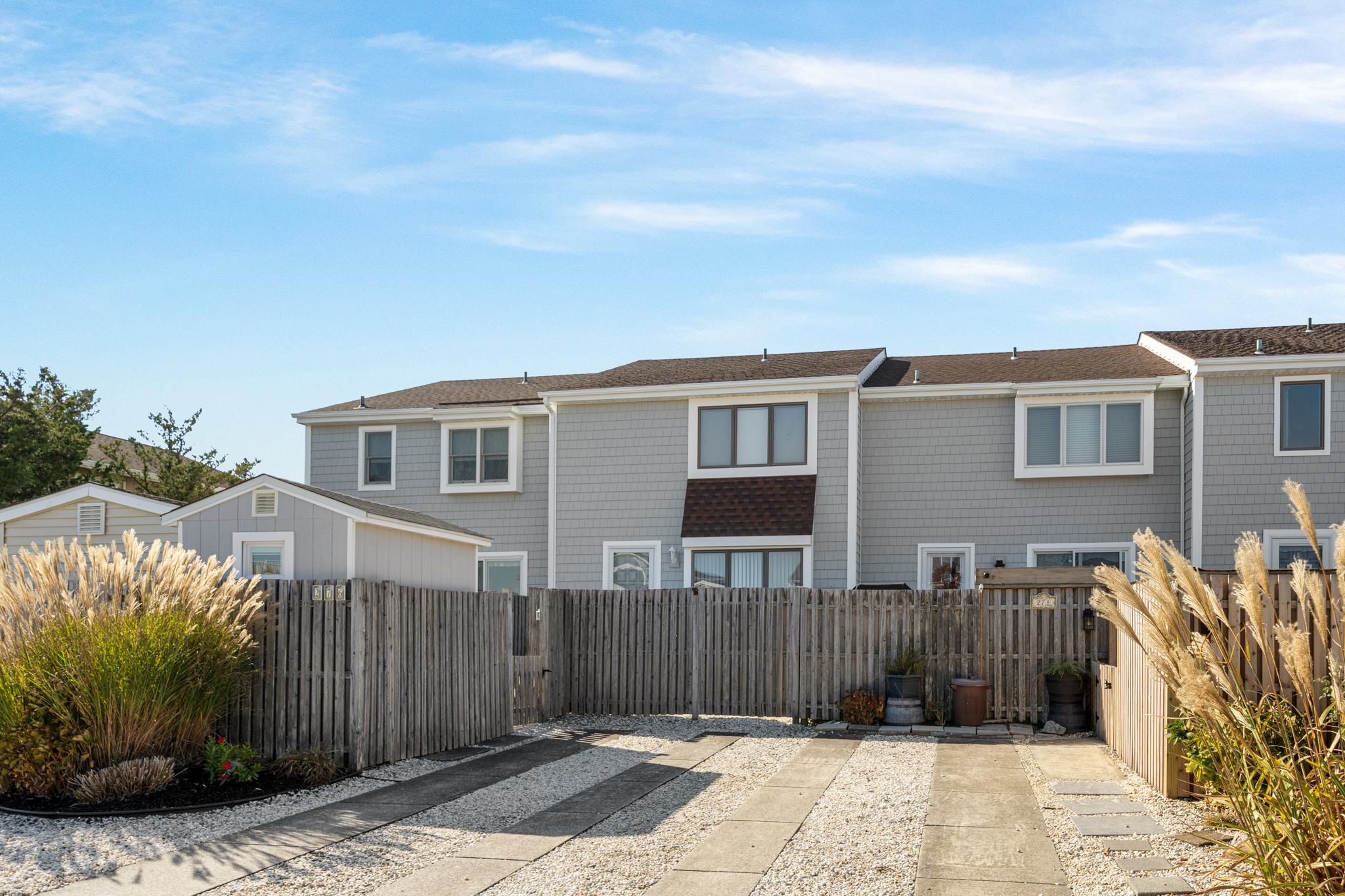 276 13th Street - Picture 1