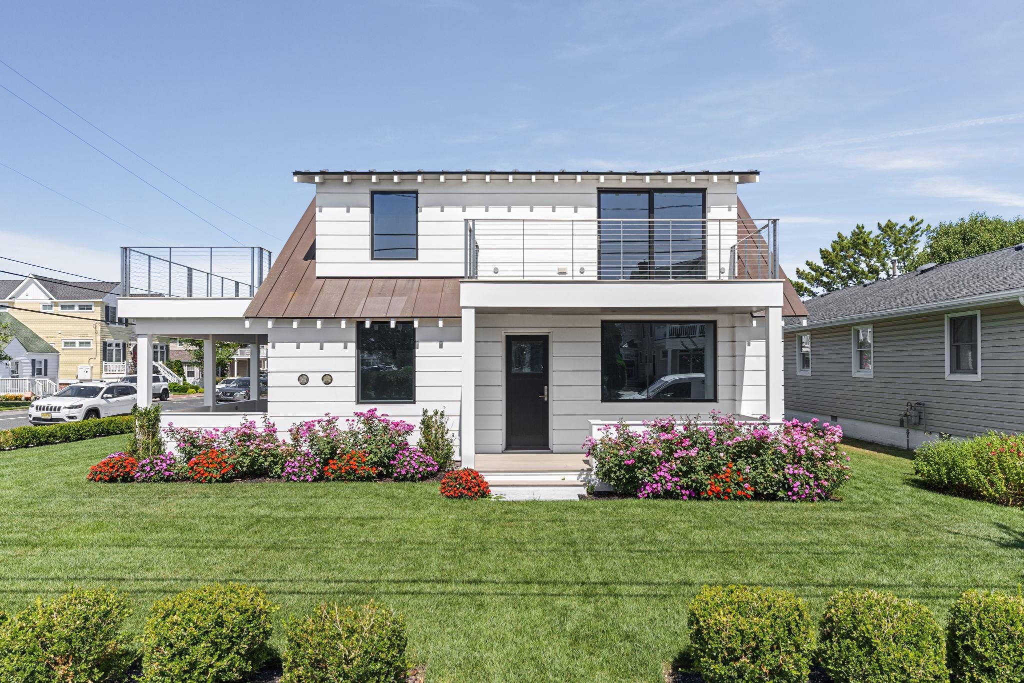 2988 1st Avenue, Avalon