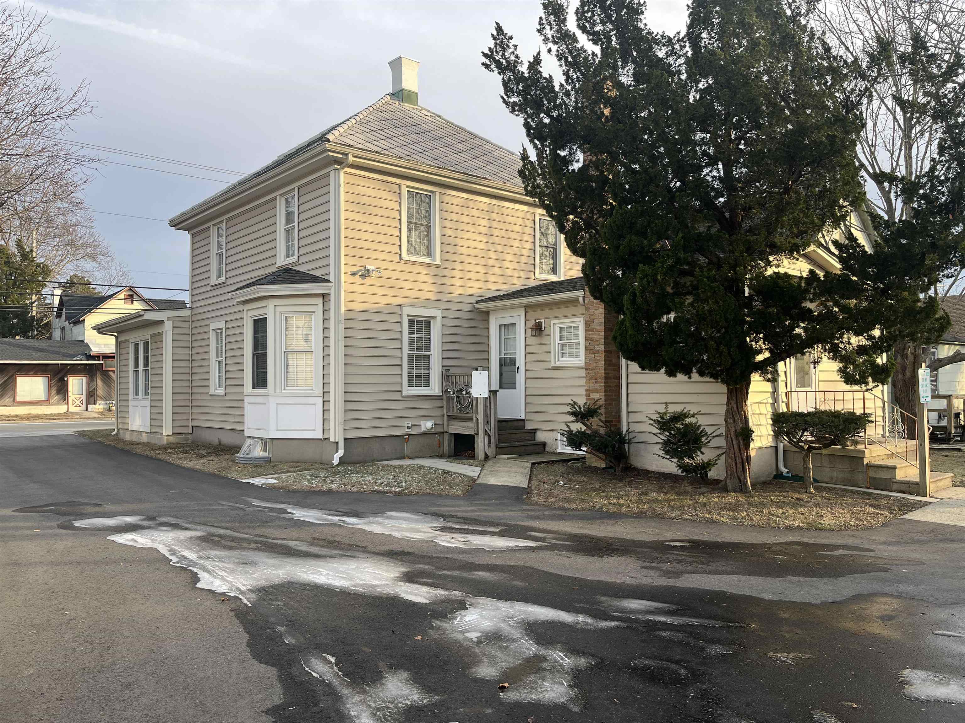 309 S Main Street - Picture 4