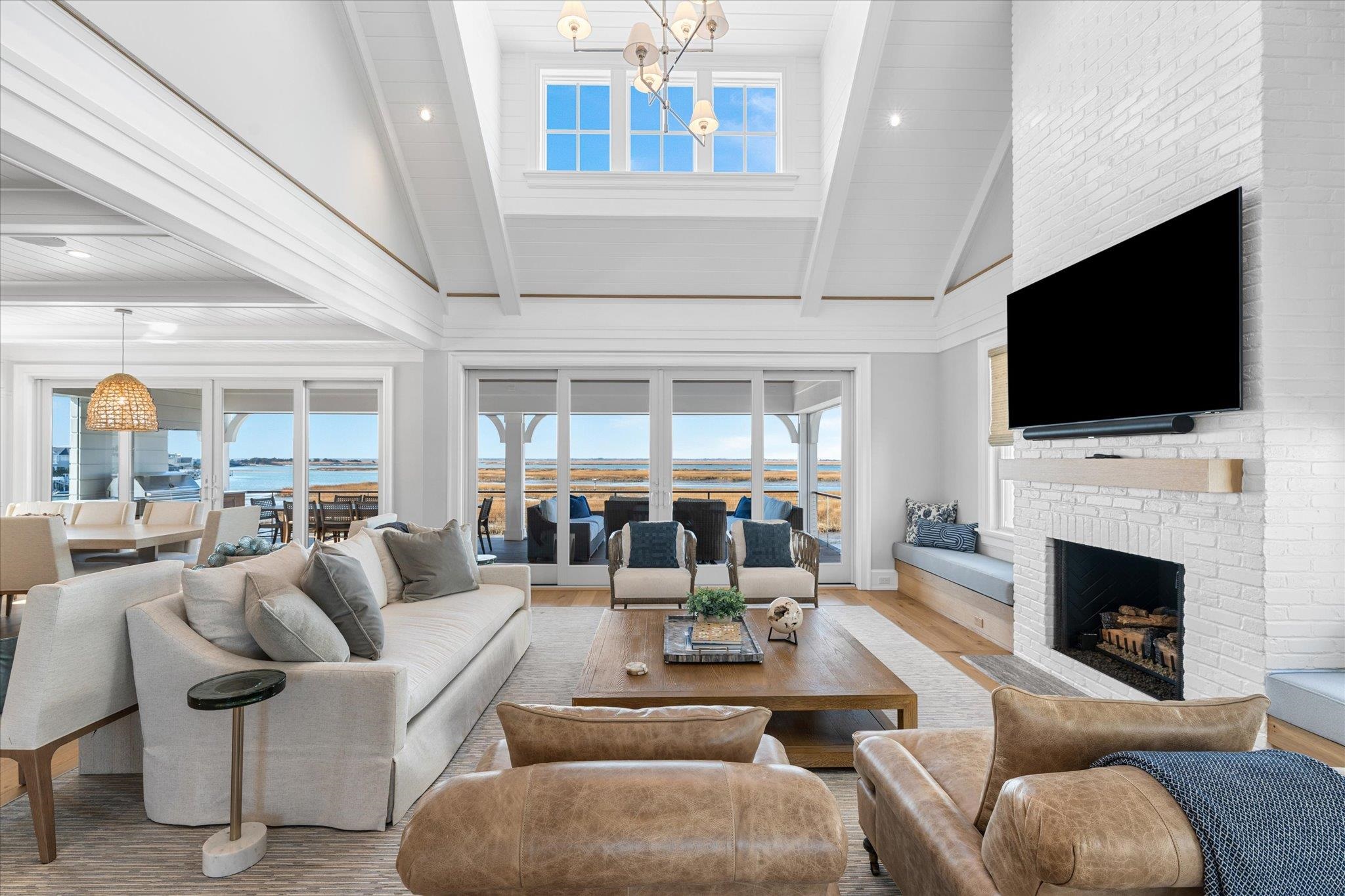 11605 Paradise Drive 