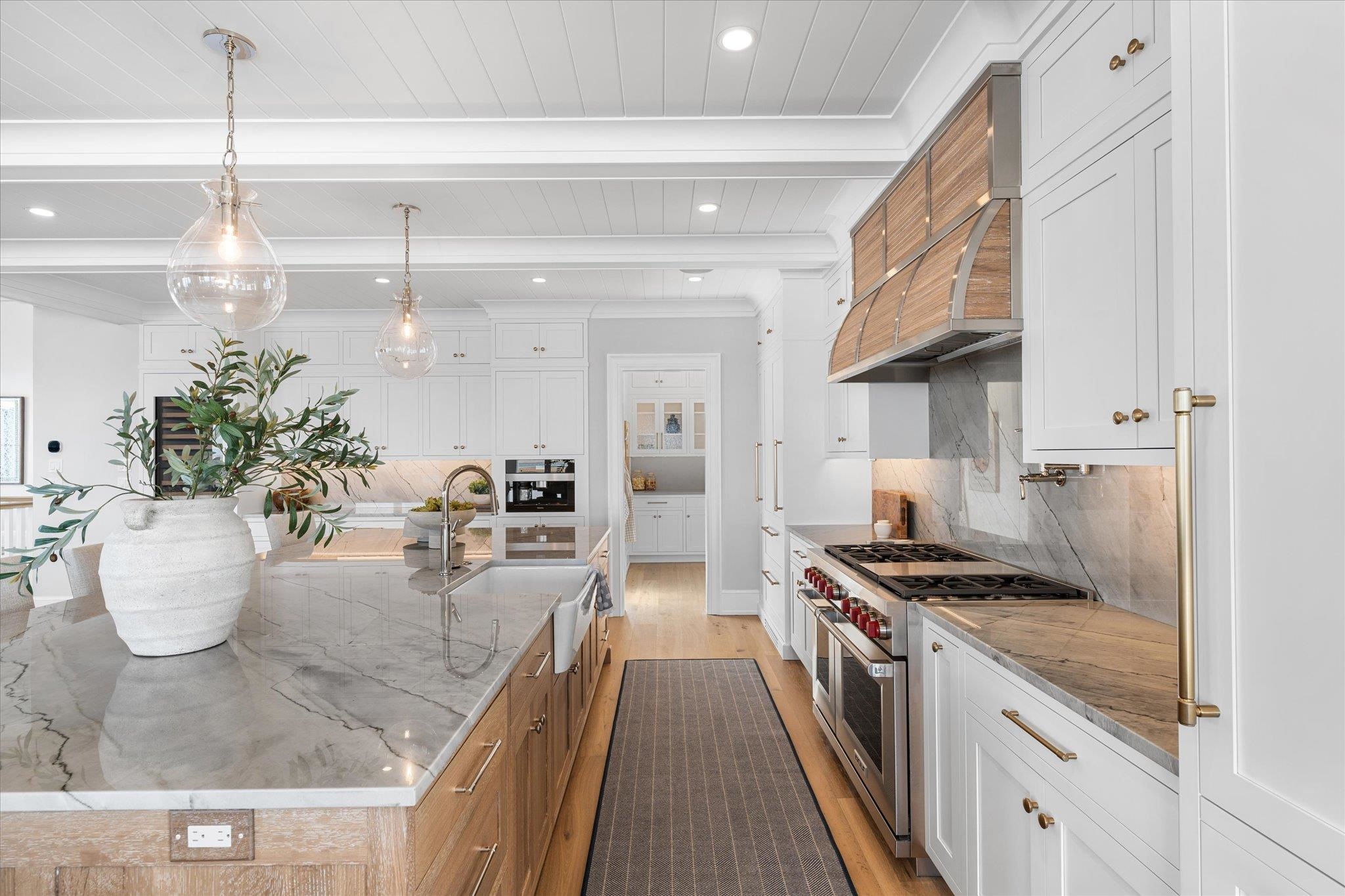 11605 Paradise Drive 