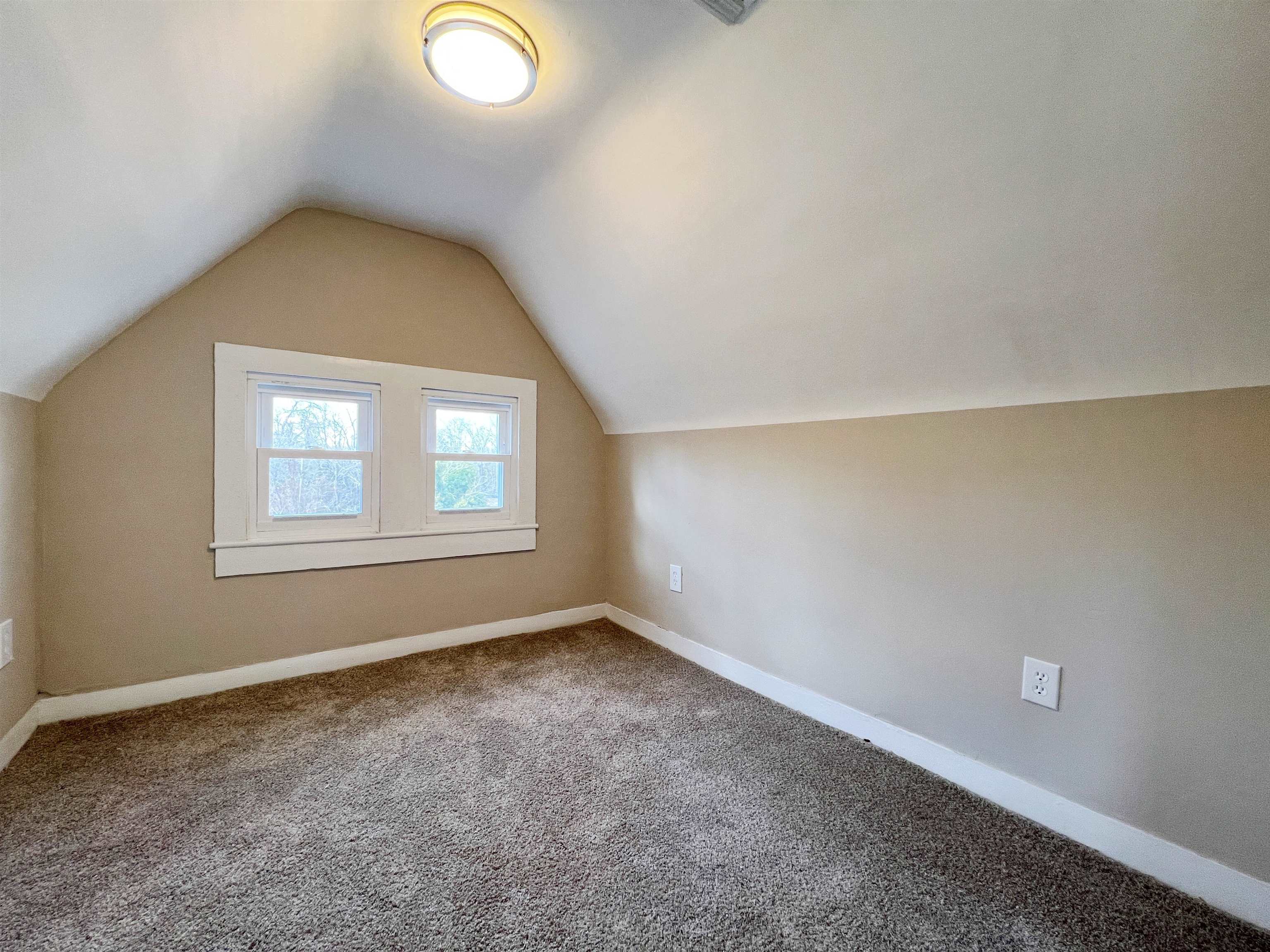 250378 | Photo 24