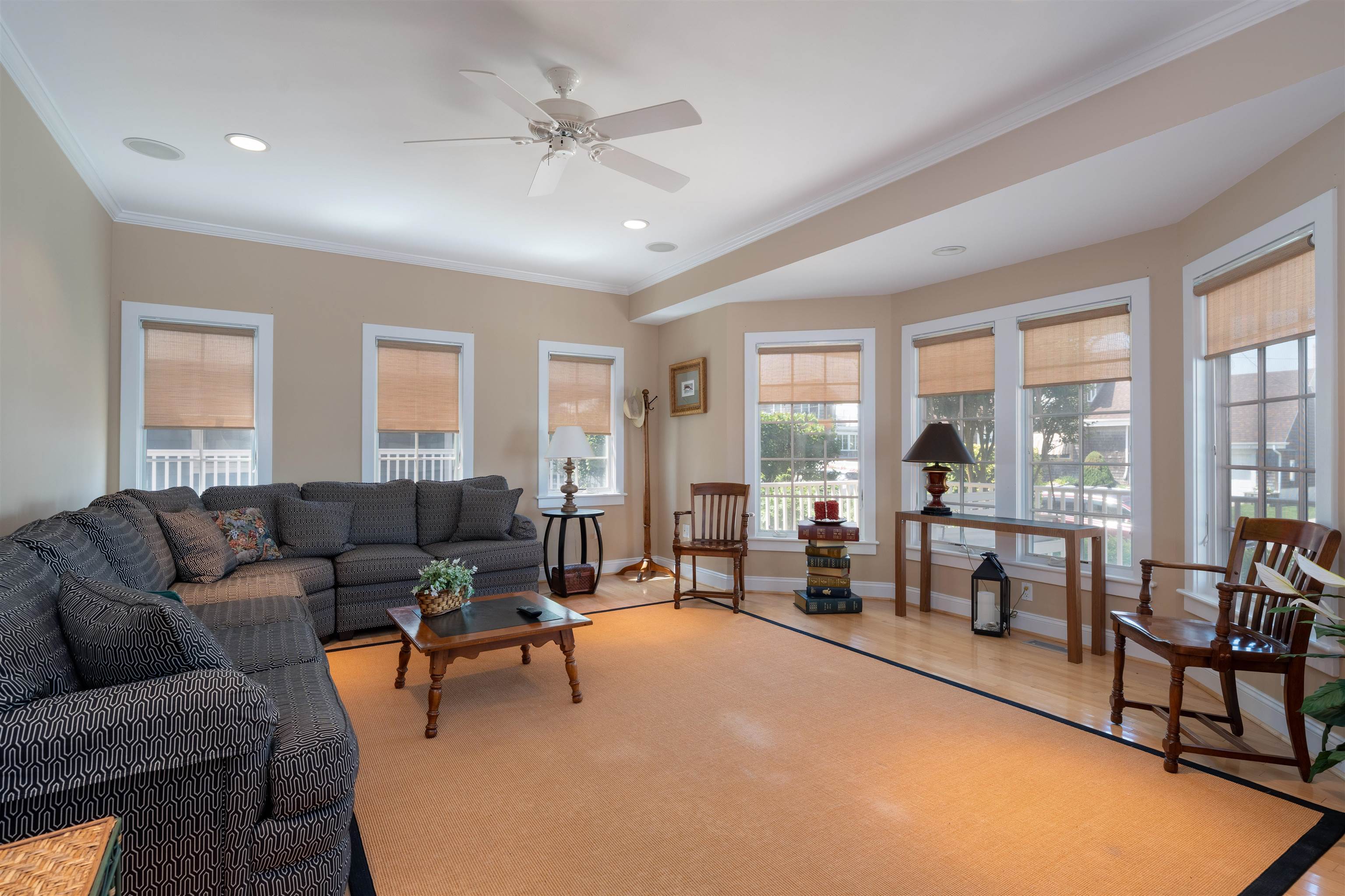 56 E 22nd Street - Picture 11