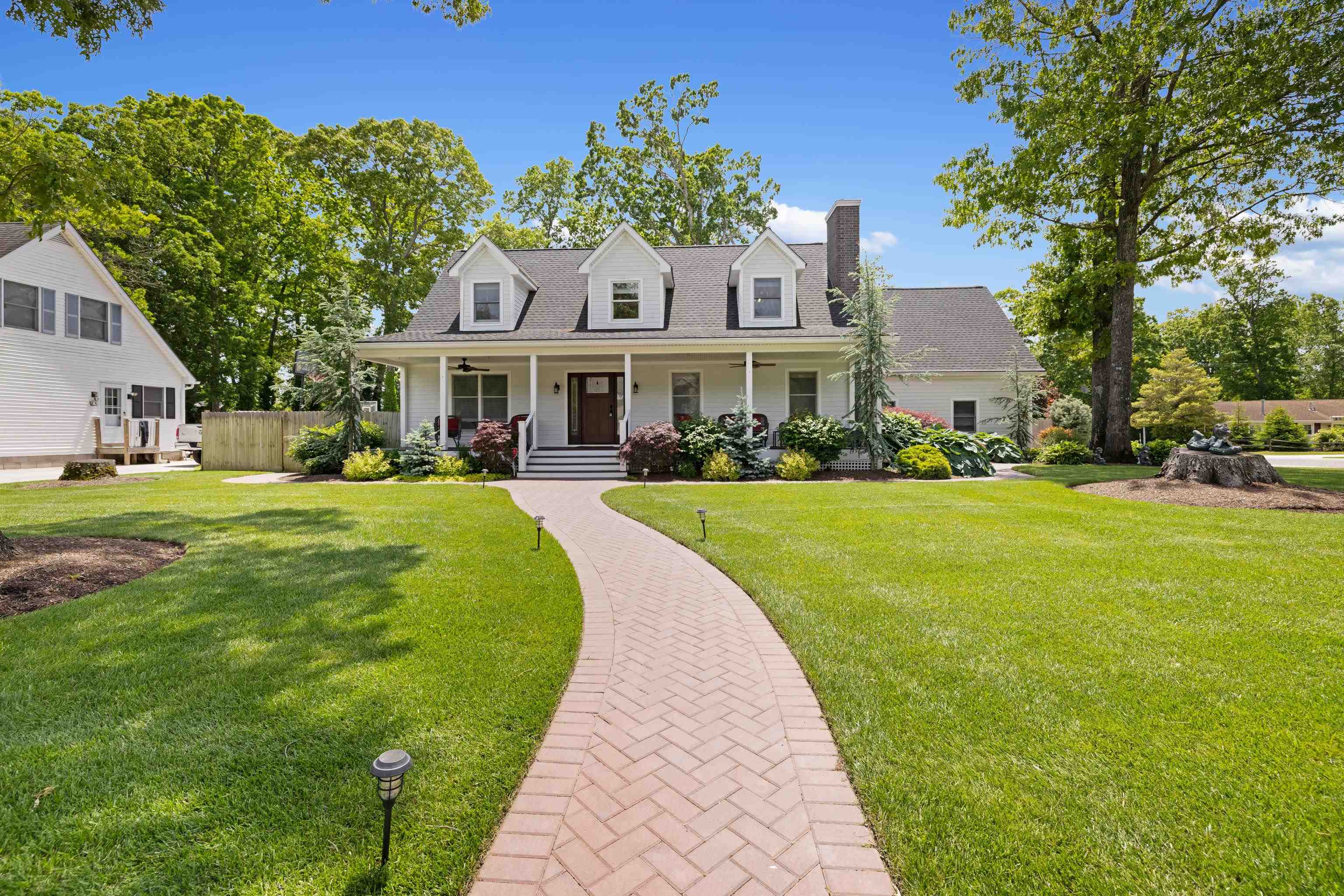 The deSatnick Real Estate Team