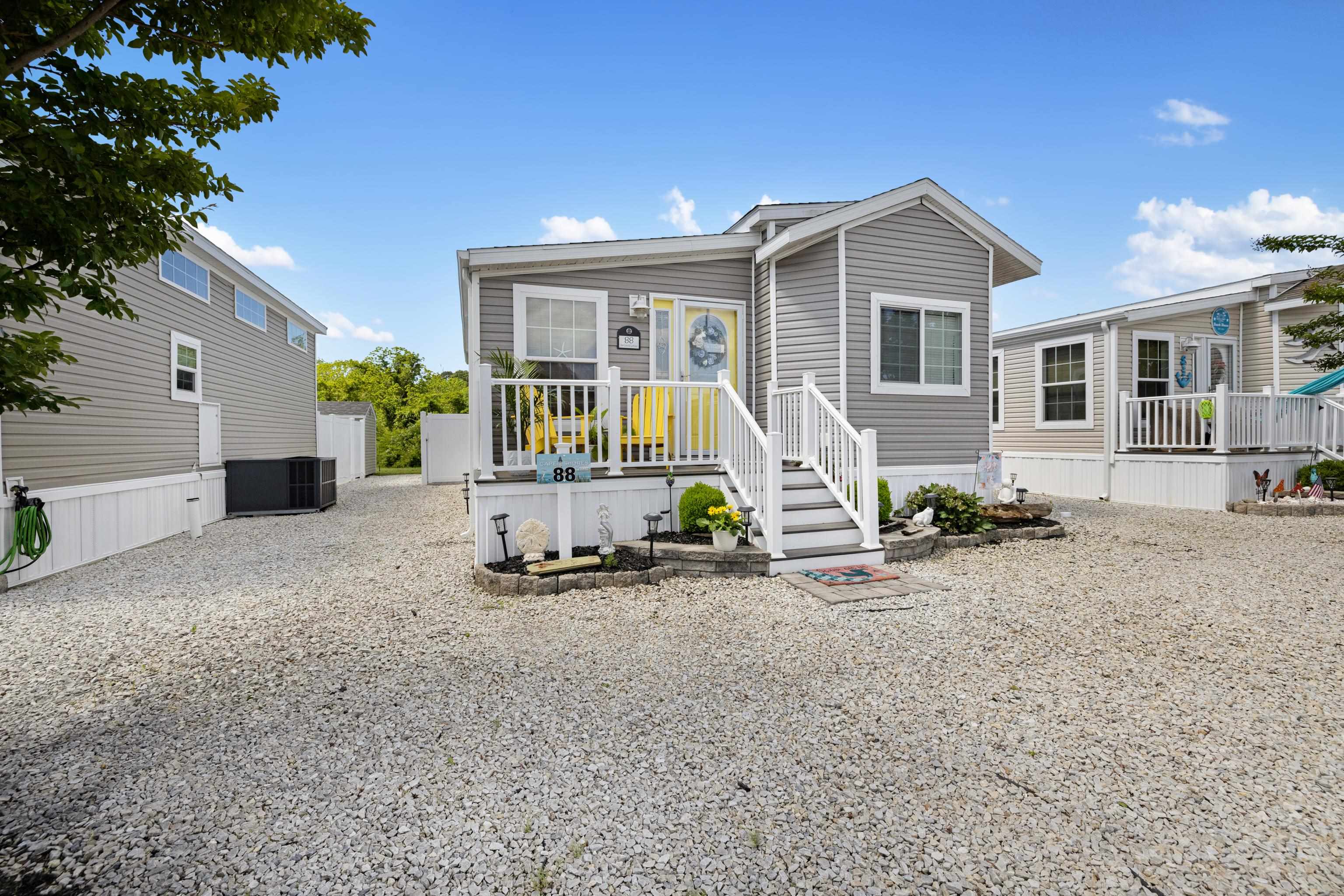 The deSatnick Real Estate Team