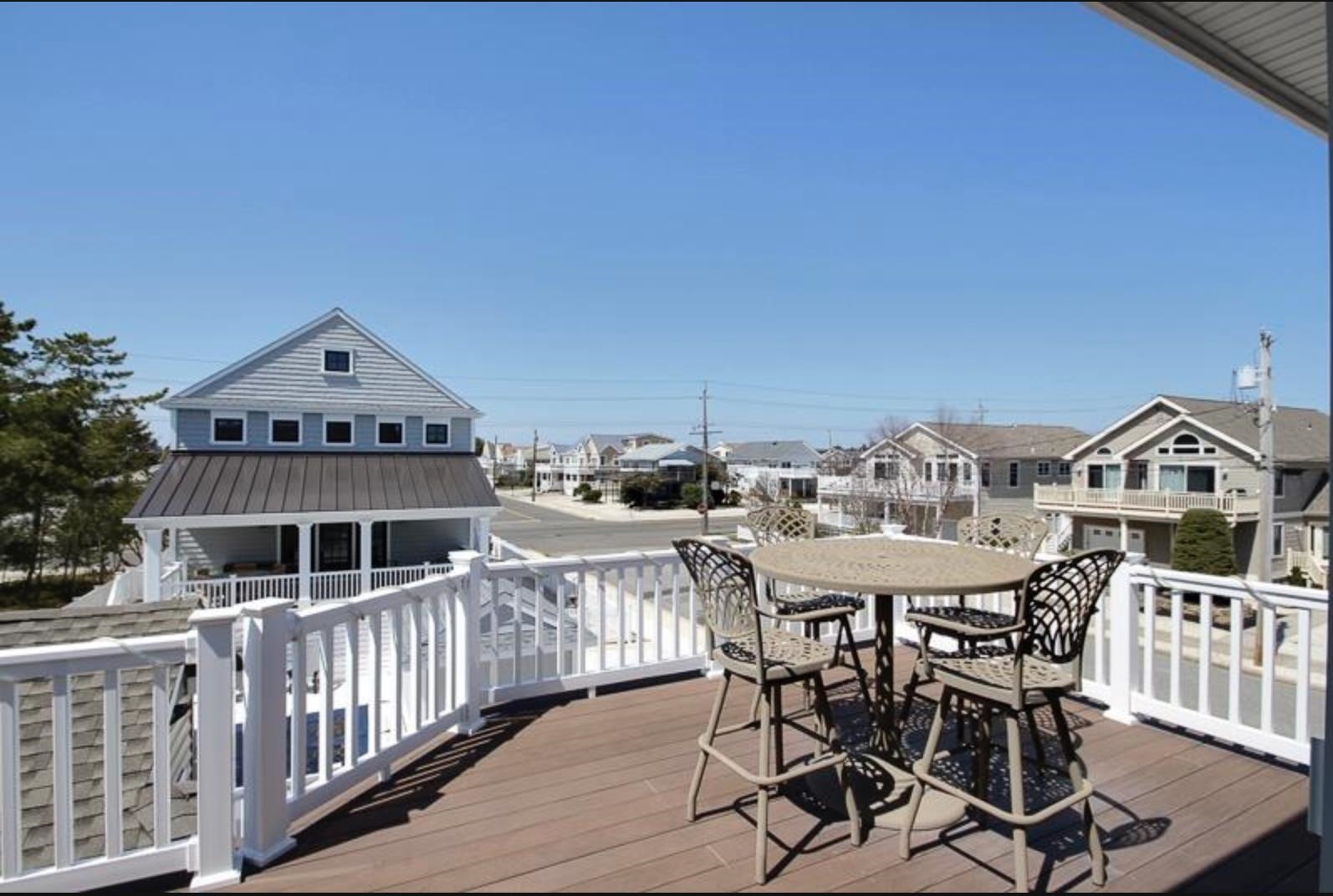 https://zimg.paragon.ice.com/ParagonImages/Property/PE/CAPEMAY/251622/8/0/0/839421789b4aec4d334f0bad3f5e0f8f/1/79f76e94cb21239edb9e8906885256f1/251622-57f6529b-985a-49e3-9717-a6ef8721bc12.JPG