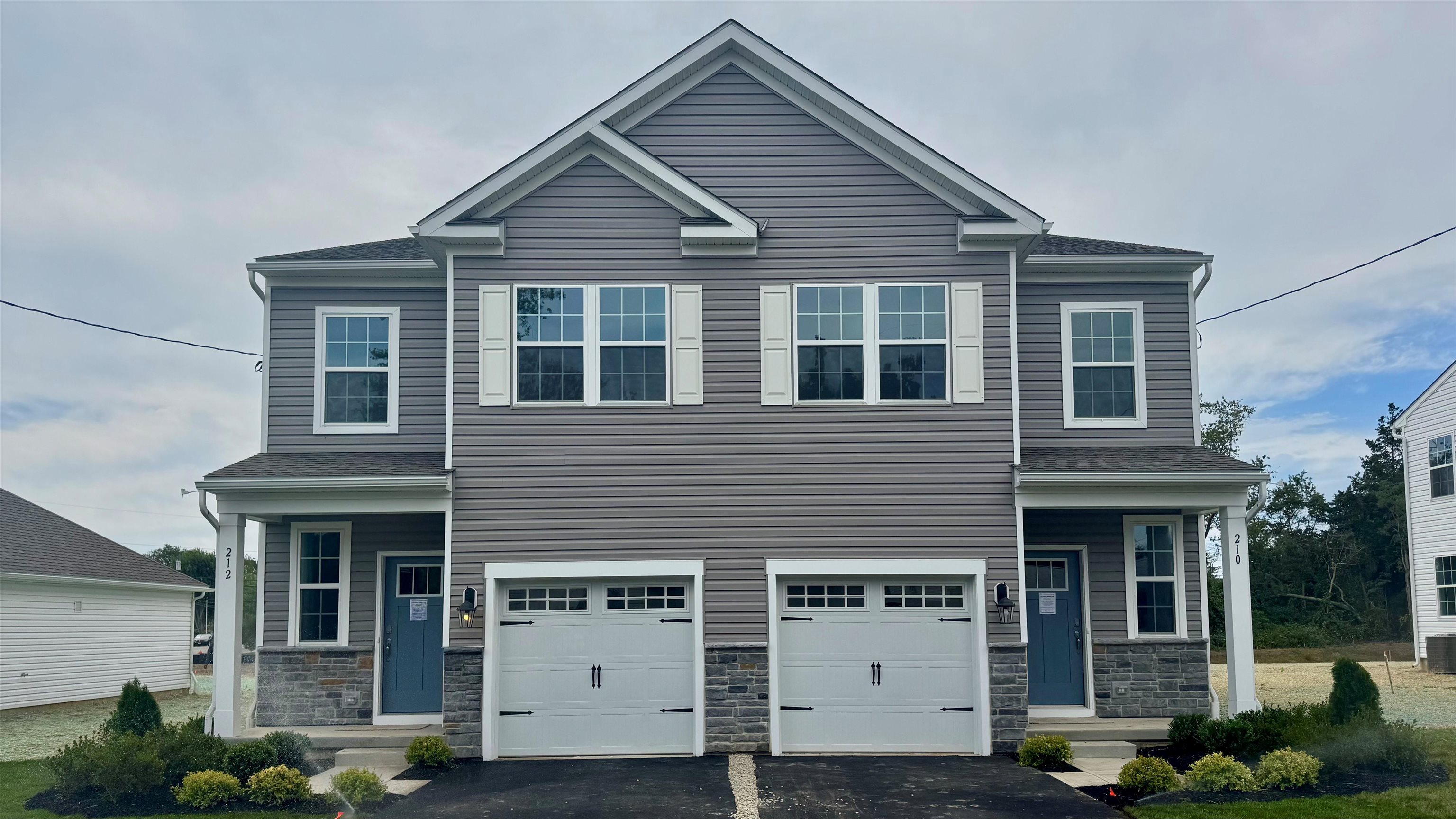 210 Bentz Avenue-Villas