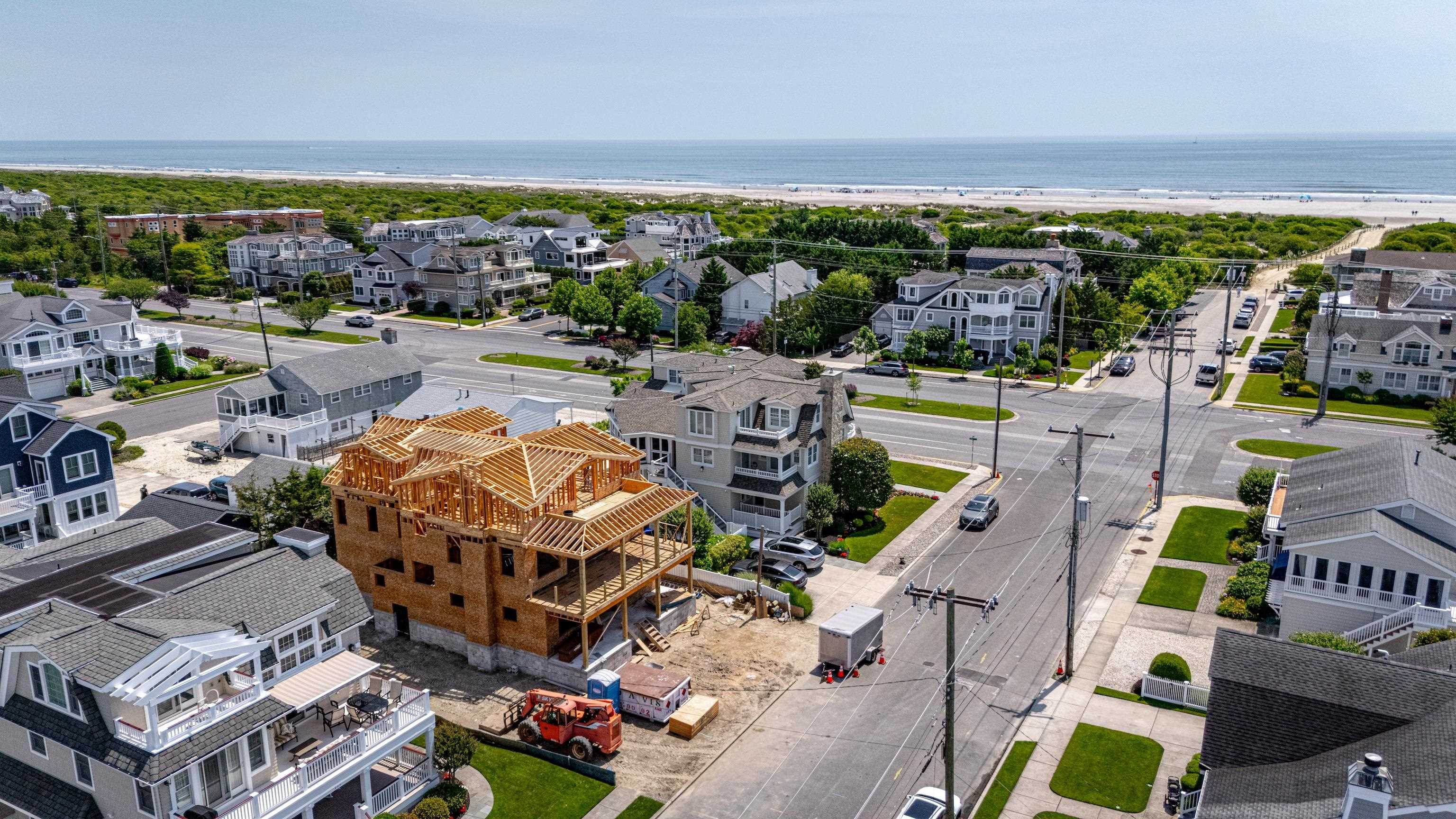 215 60th Street - Picture 2