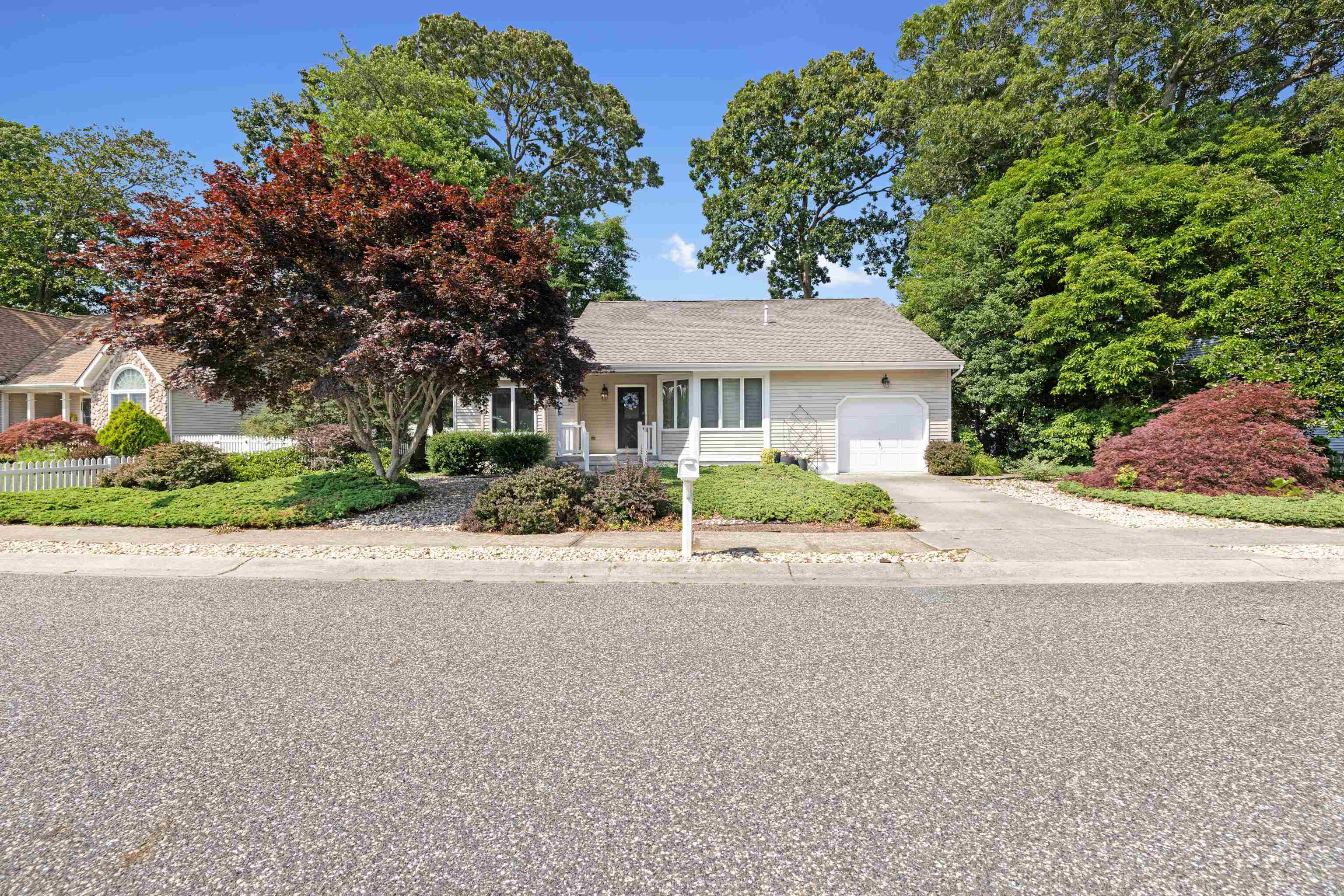 The deSatnick Real Estate Team