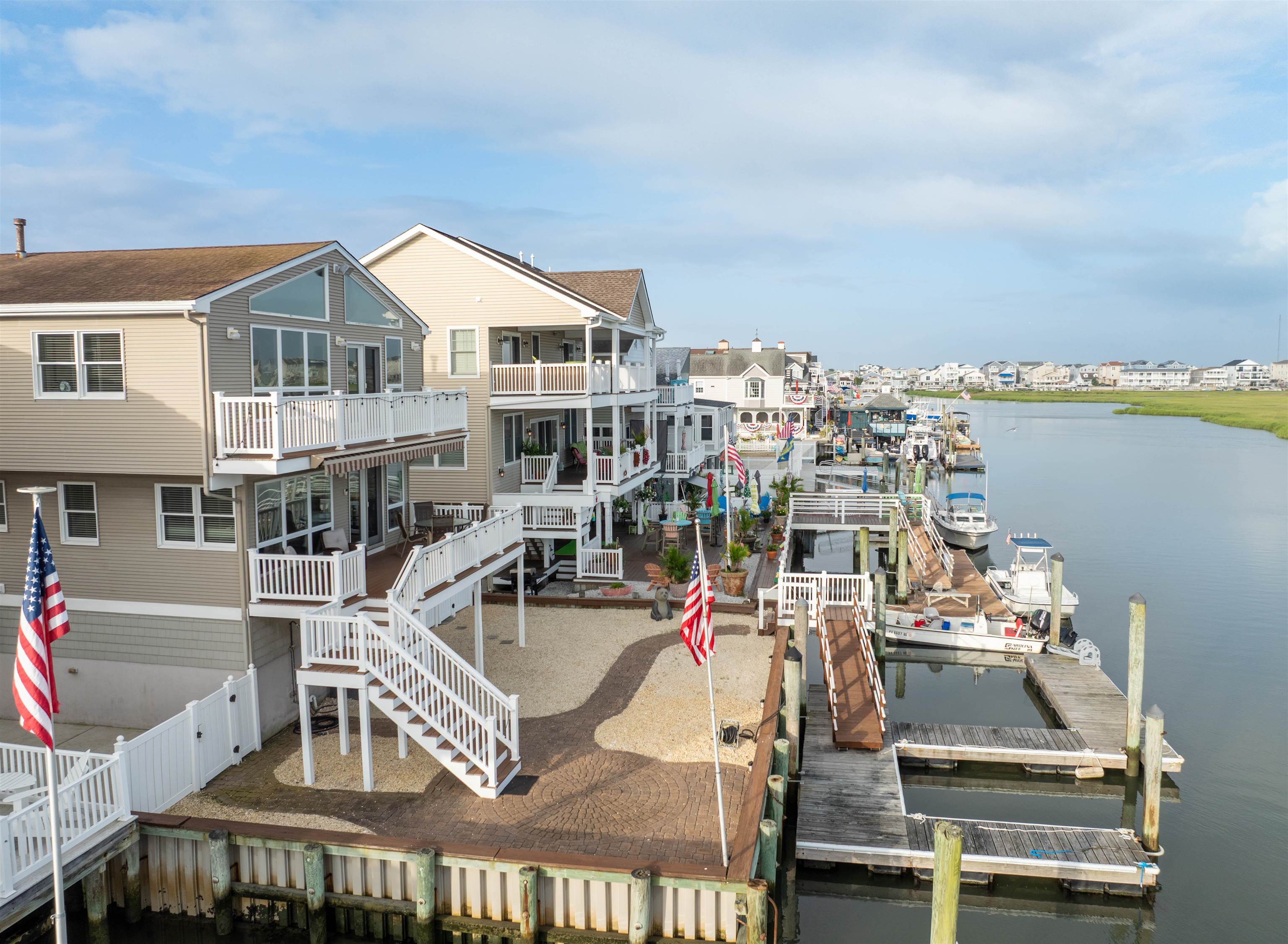 1005 Hoffman Canal Avenue 