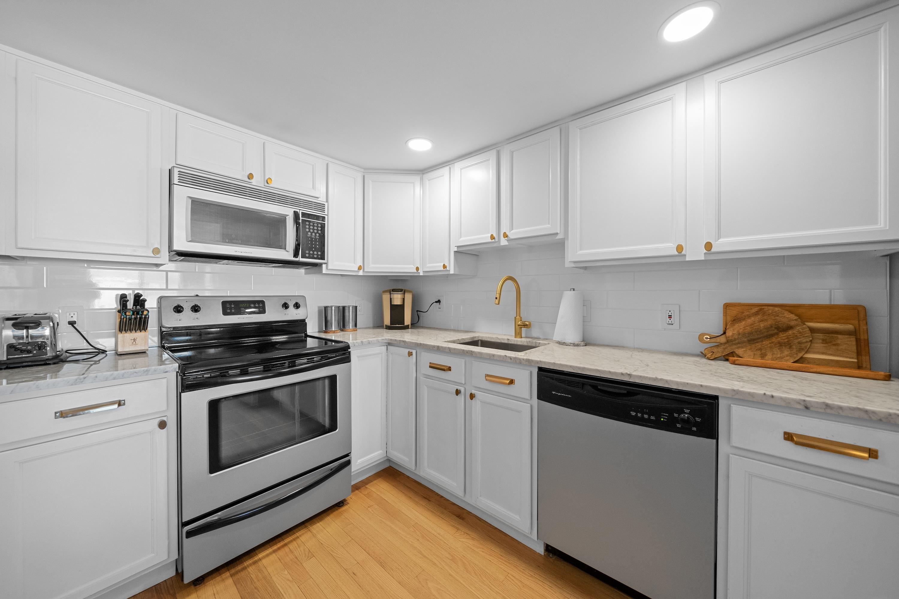 286 16th Street - Picture 19