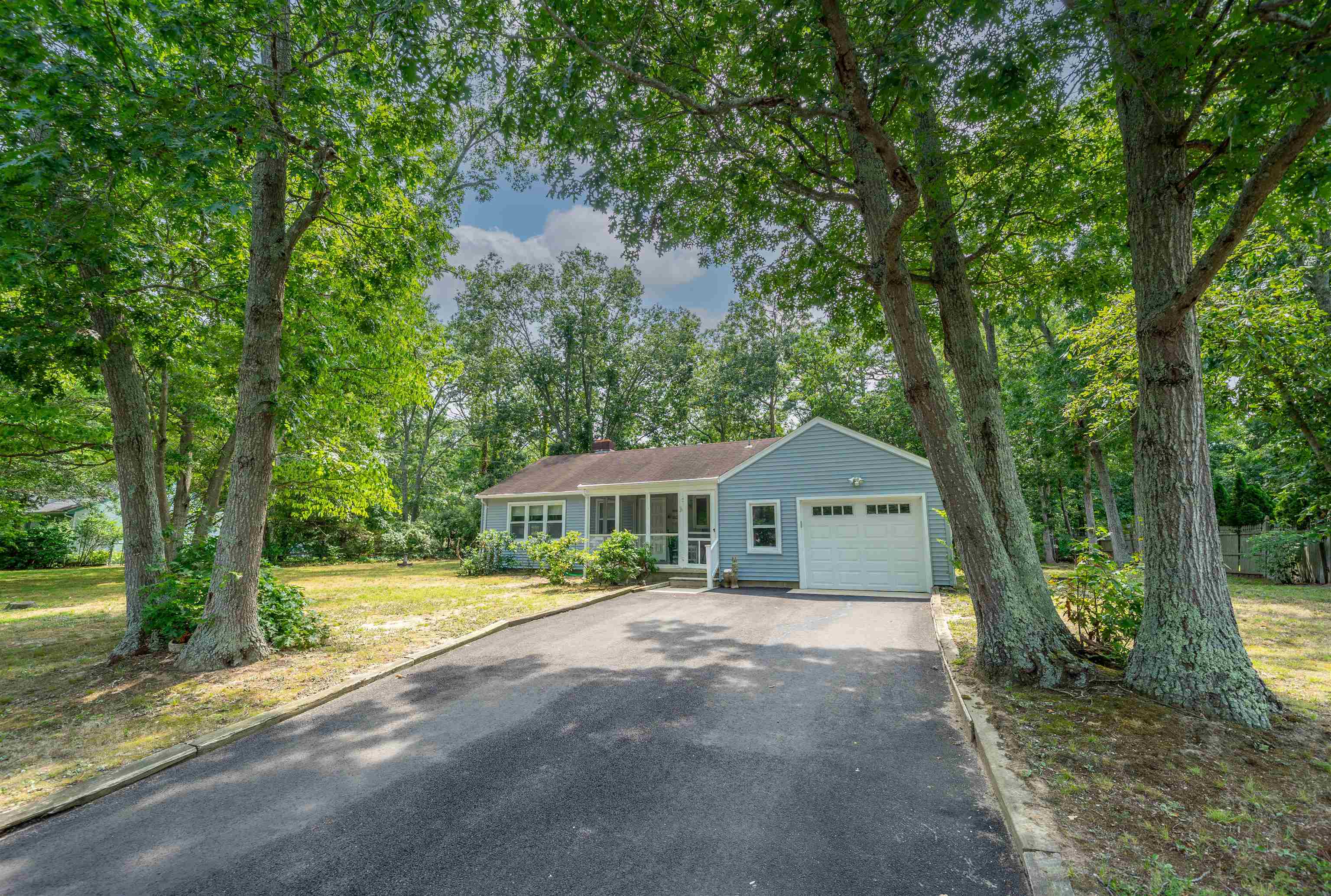 5 Acorn Lane 