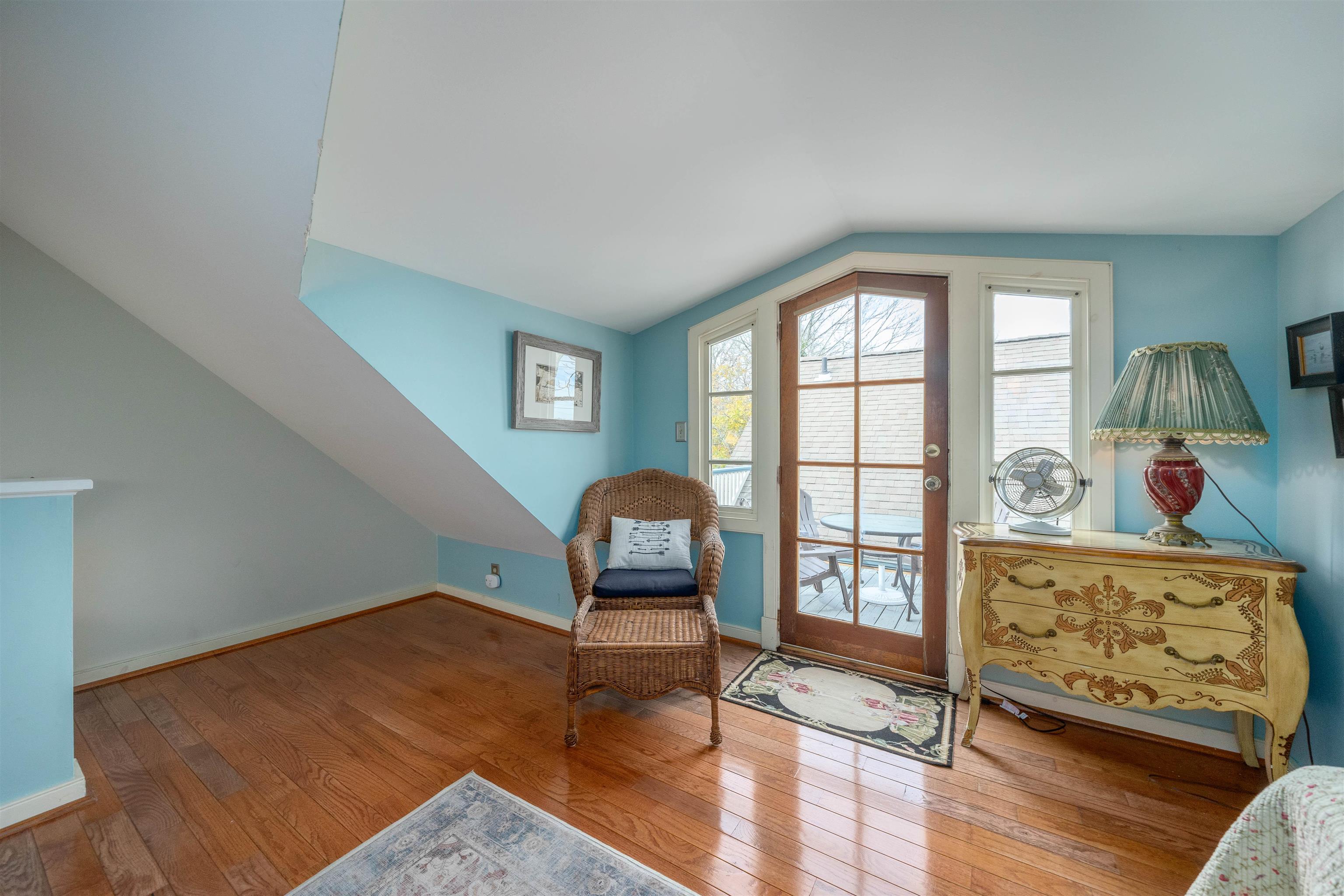 523 Lafayette Street Unit:2