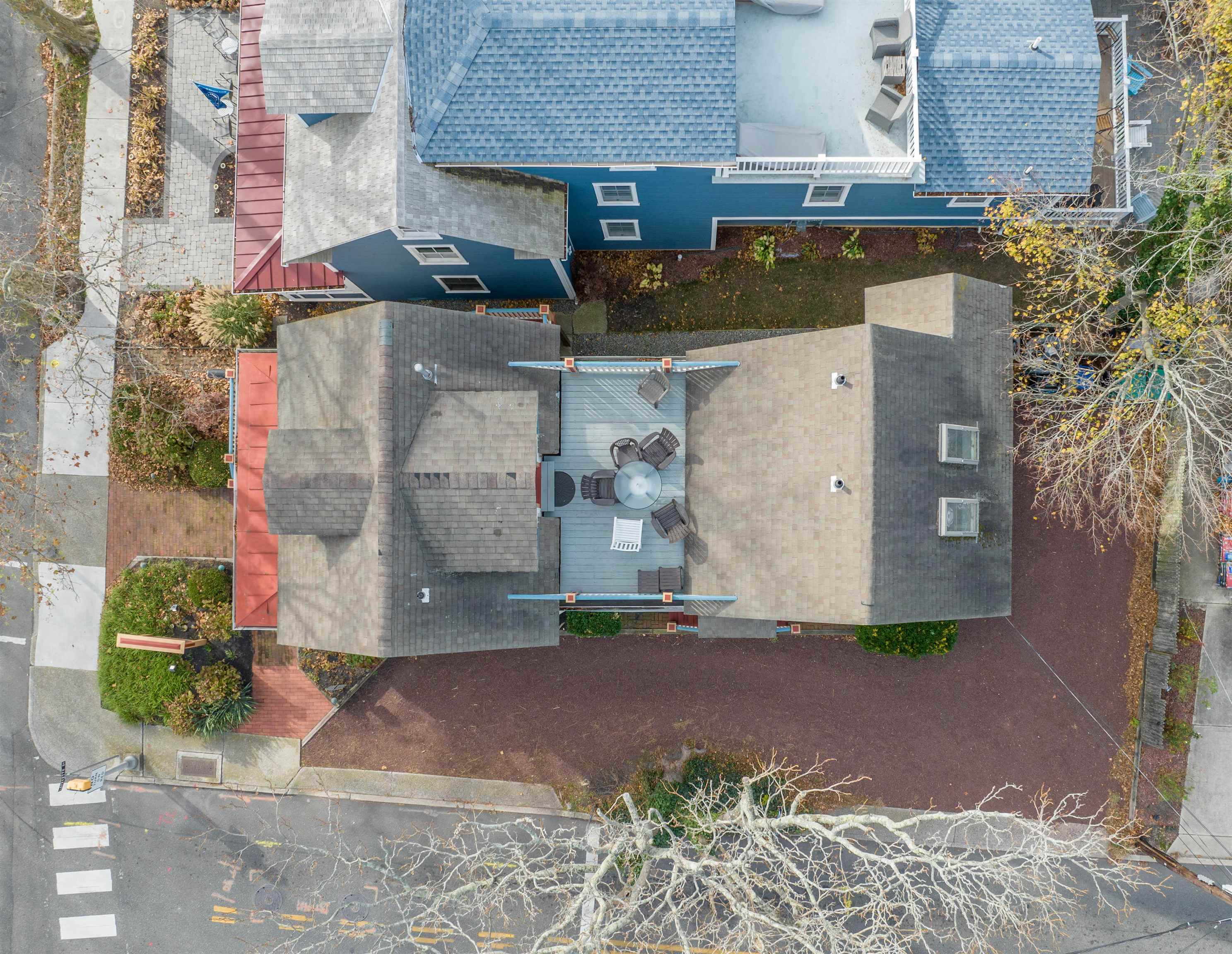 523 Lafayette Street Unit:2