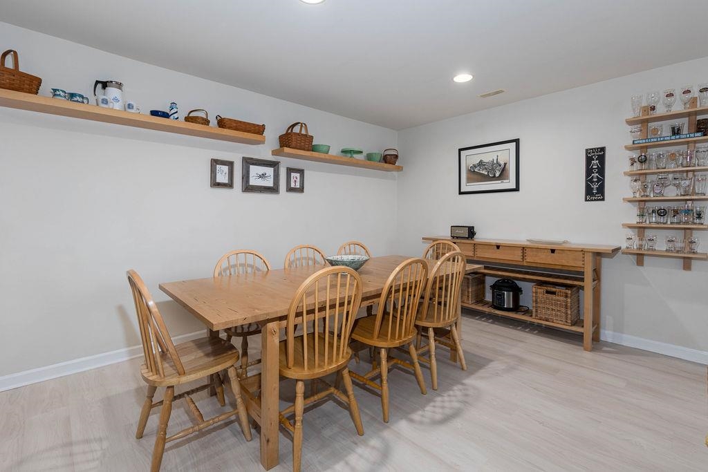 301 E Leaming Avenue