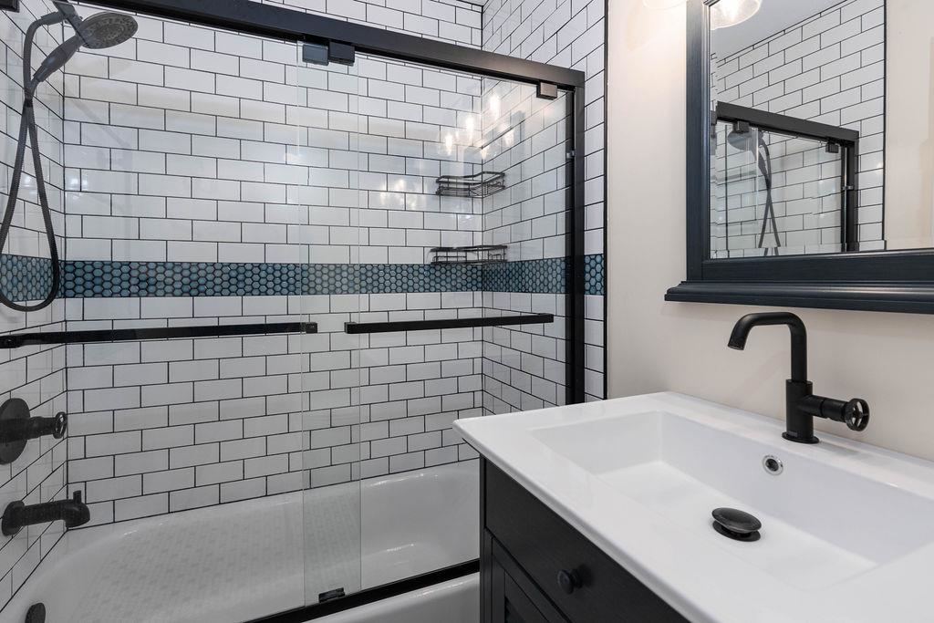 301 E Leaming Avenue