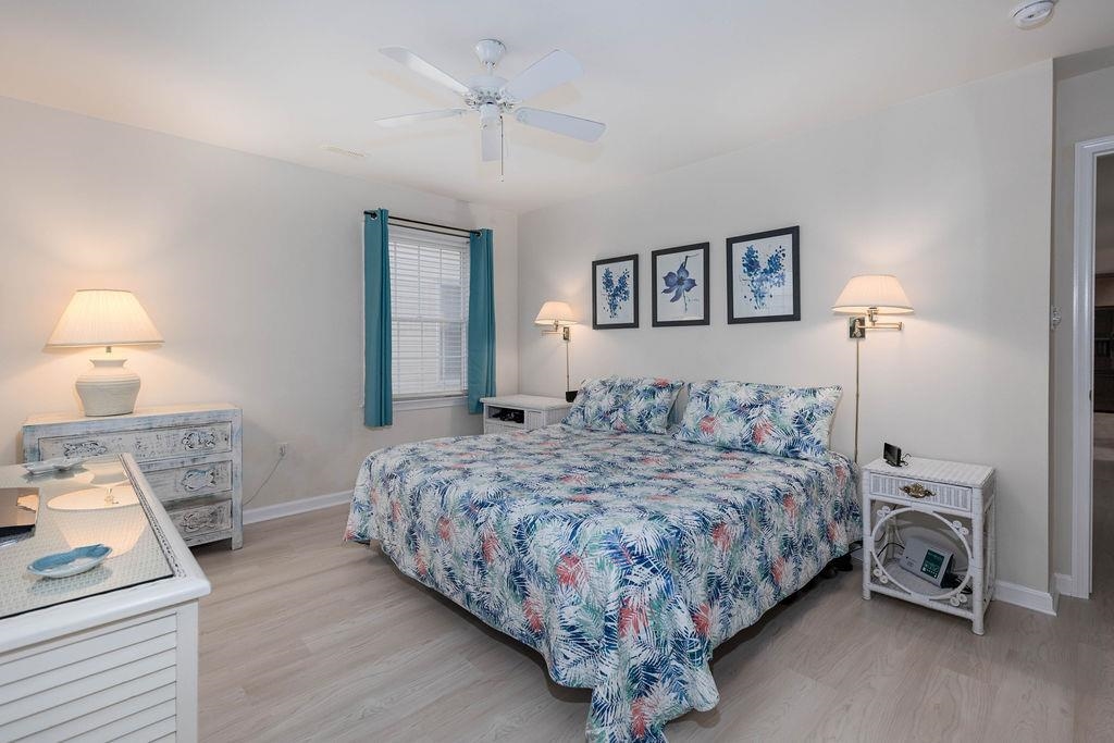 301 E Leaming Avenue