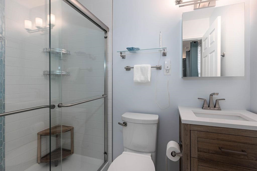 301 E Leaming Avenue