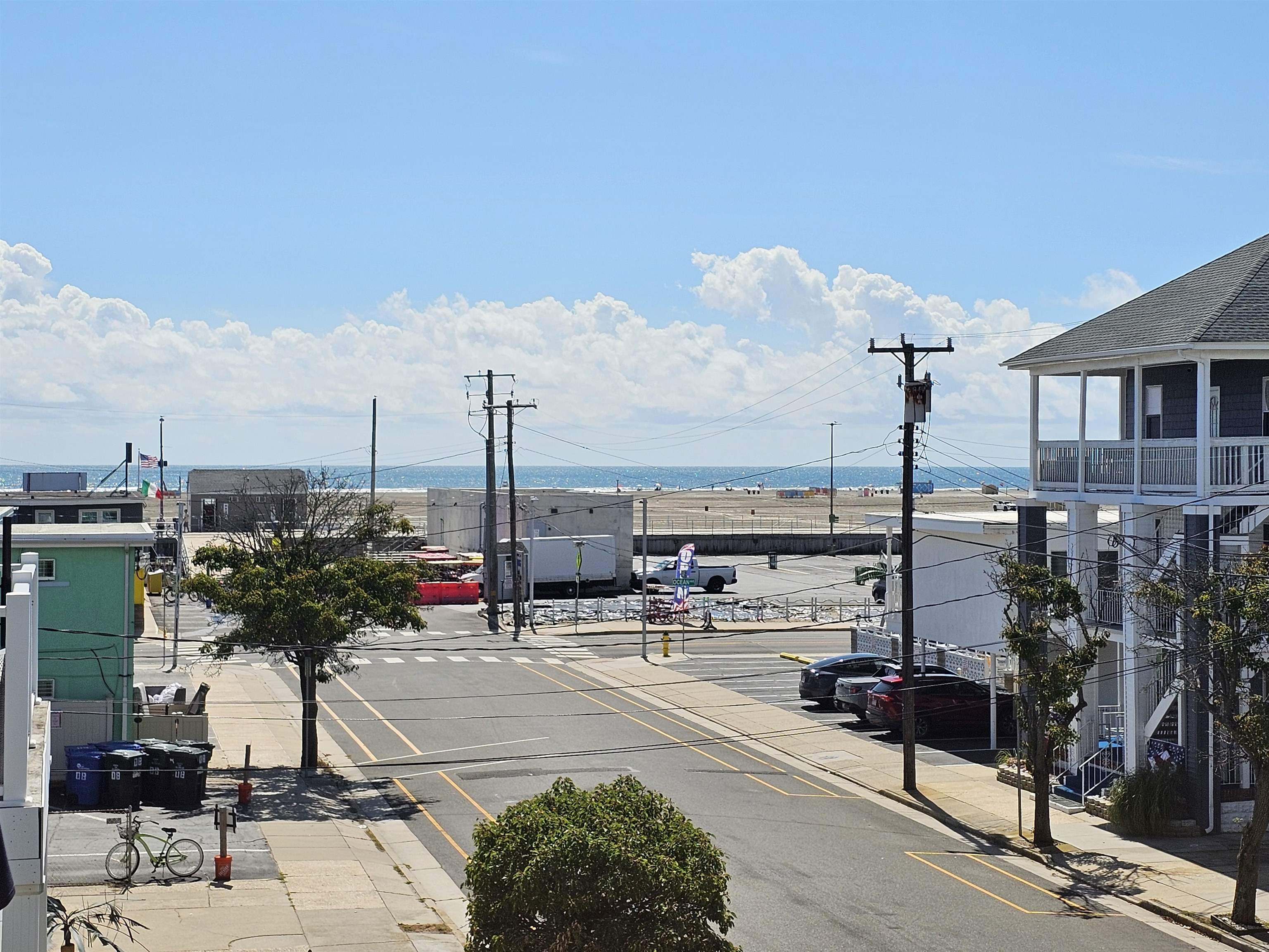 301 E Leaming Avenue