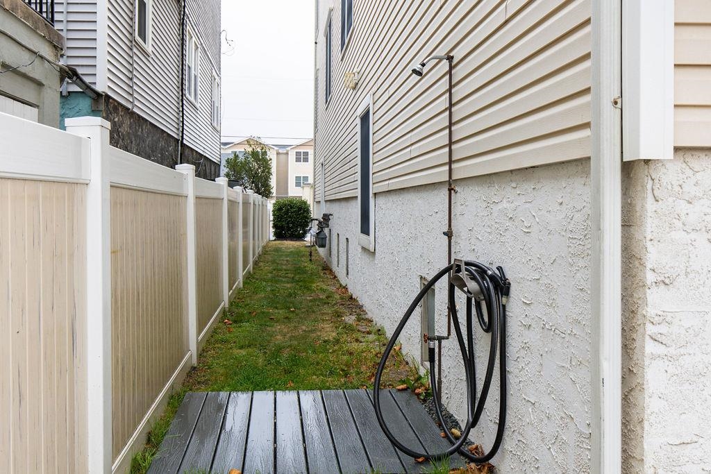 301 E Leaming Avenue