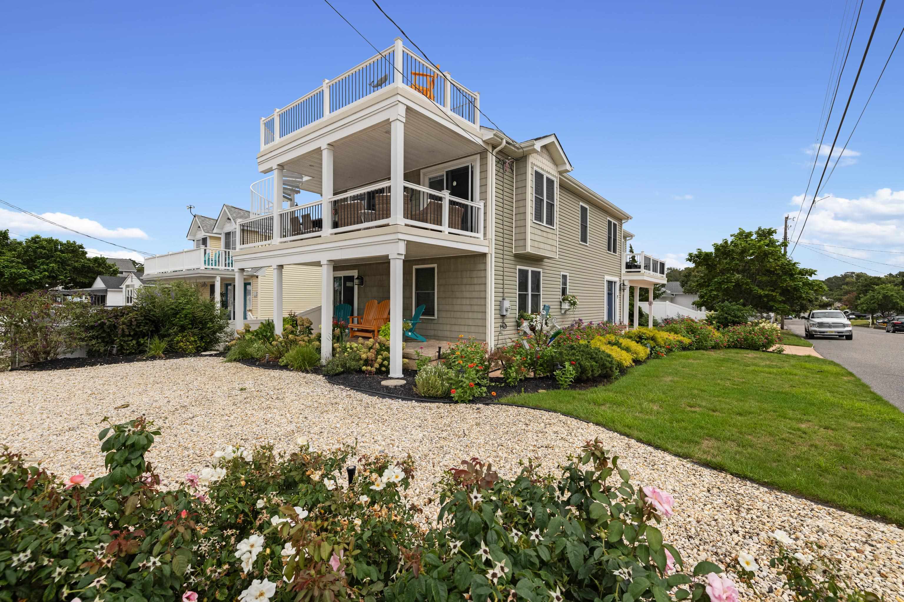 223 W Wilde Avenue-Villas