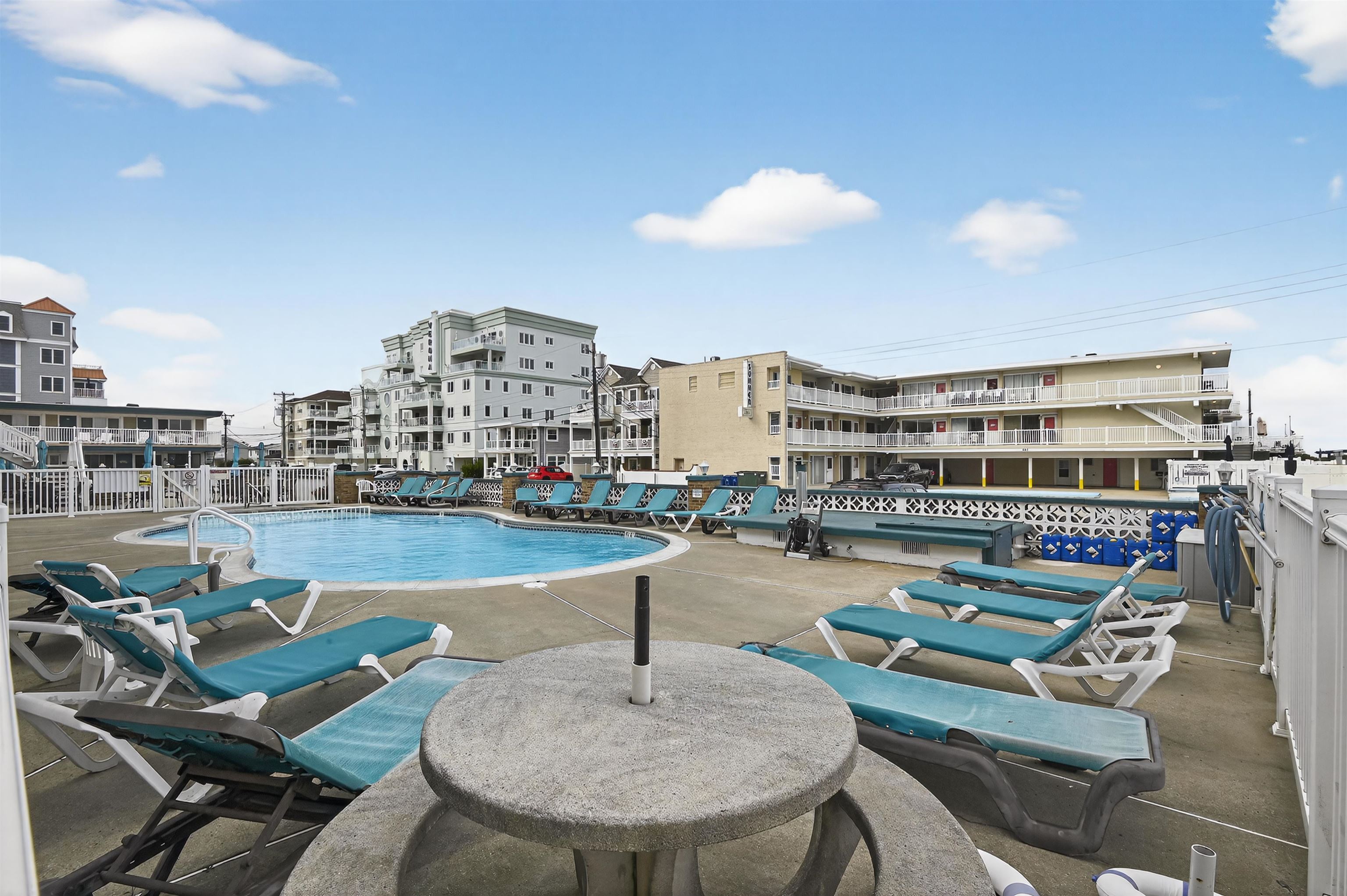 406-10 E Monterey Avenue