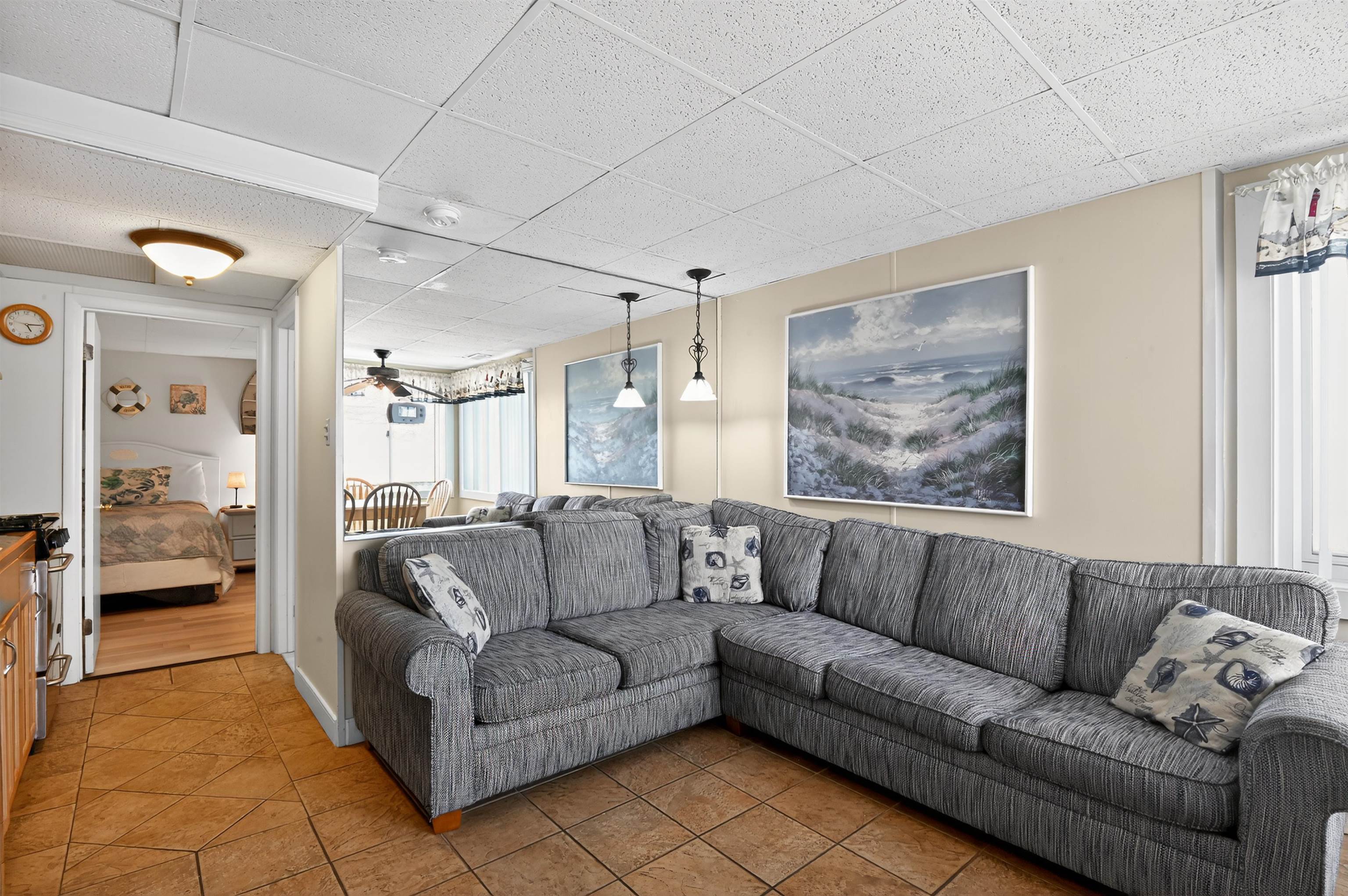 406-10 E Monterey Avenue