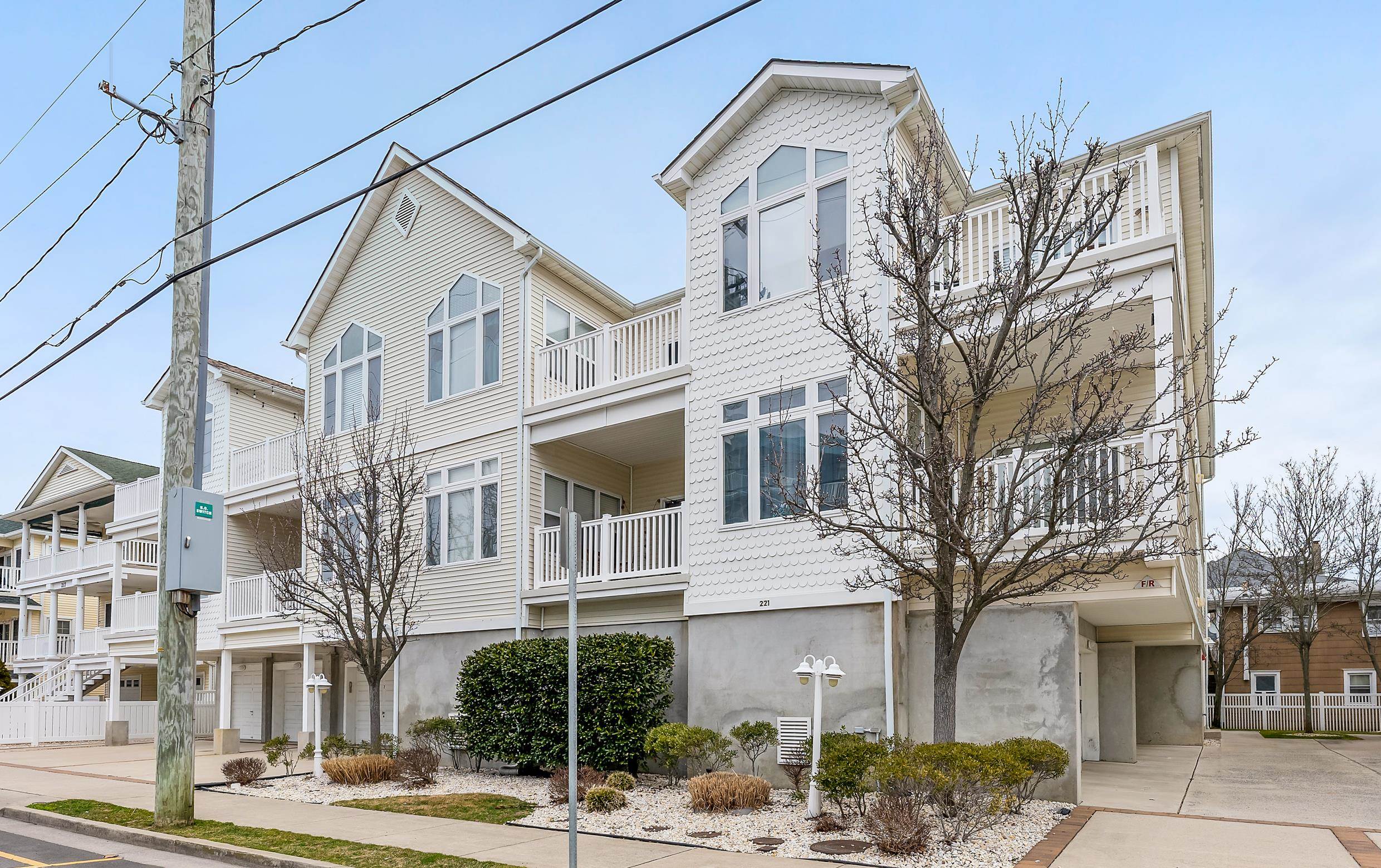 221 E Pine Avenue-Wildwood