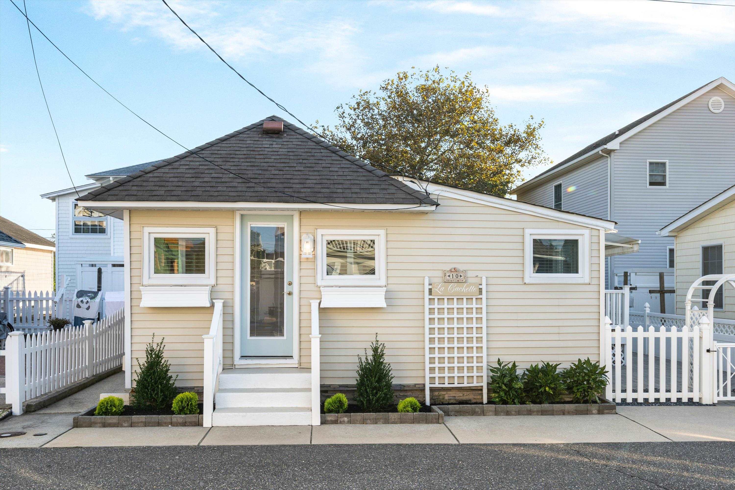 10 Bower Court - Picture 1