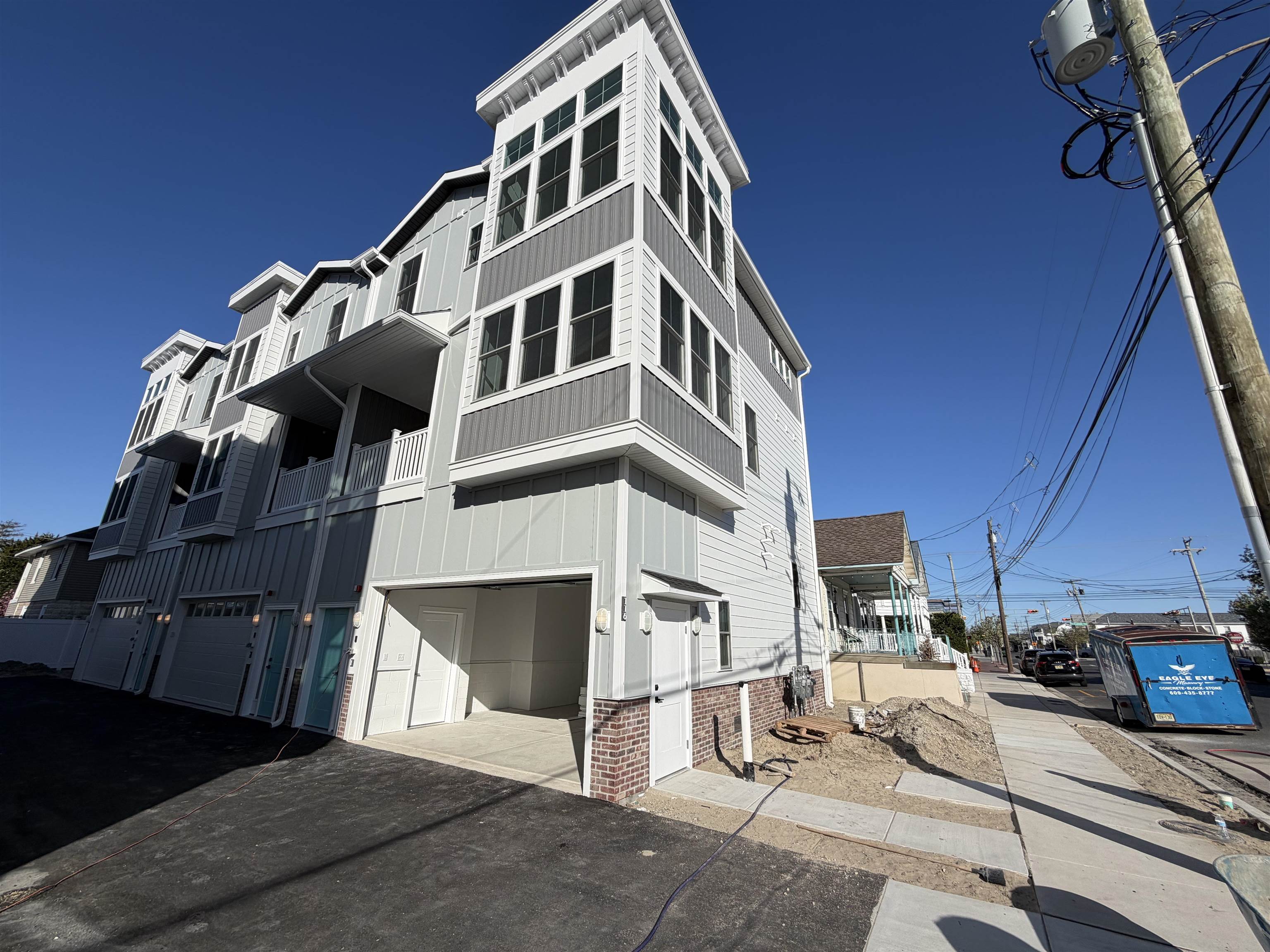 116 E Taylor Avenue - Picture 2