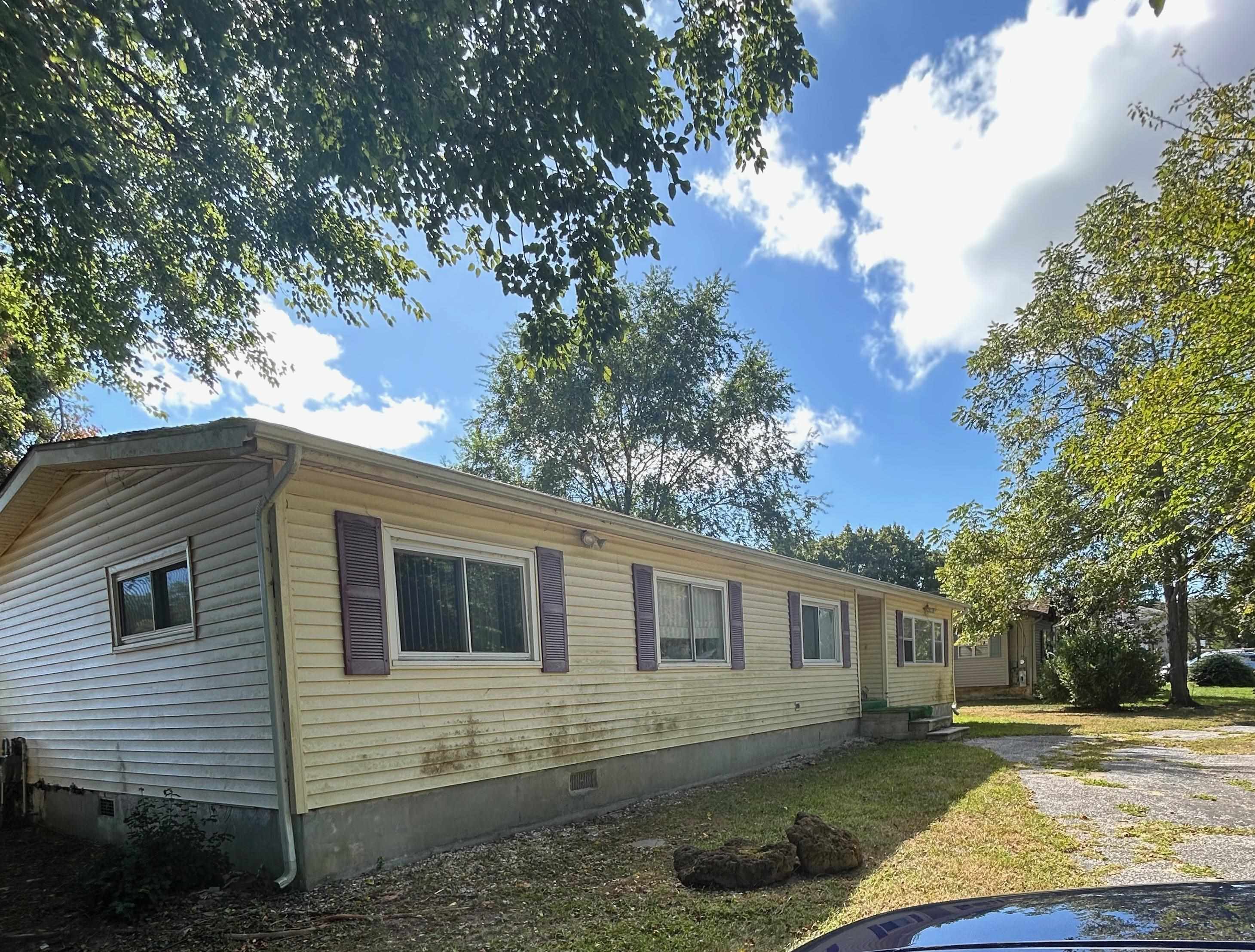 934 Honeysuckle Road-Erma